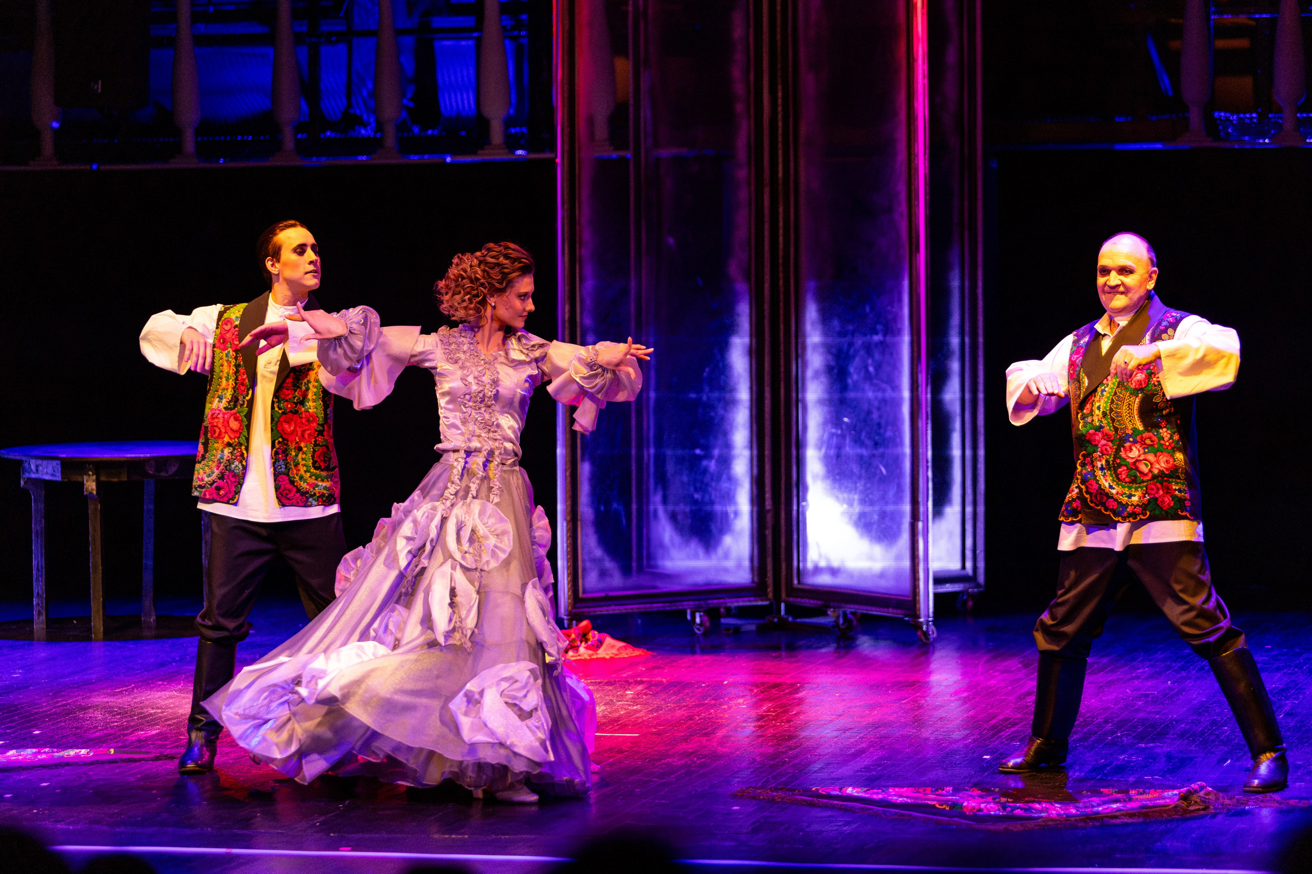 Новый театр «Я вещь». Профессиональный интерьерный и репортажный фотограф Минск и РБ. Максим Орлов