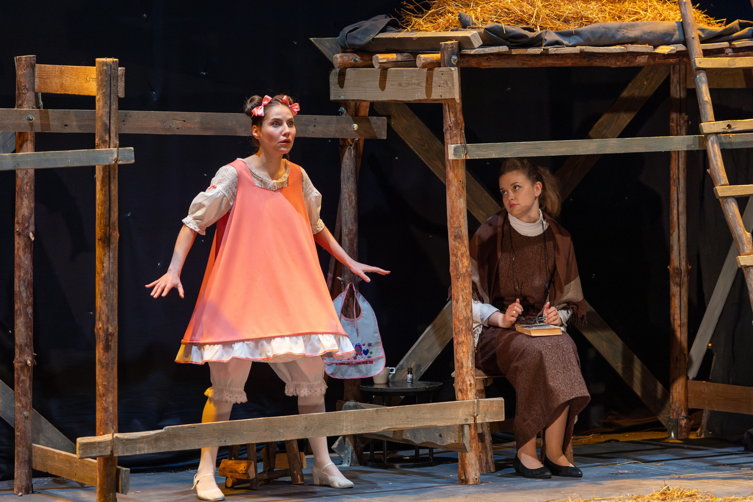 Театр белорусской армии «Очень простая история». Профессиональный интерьерный и репортажный фотограф Минск и РБ. Максим Орлов