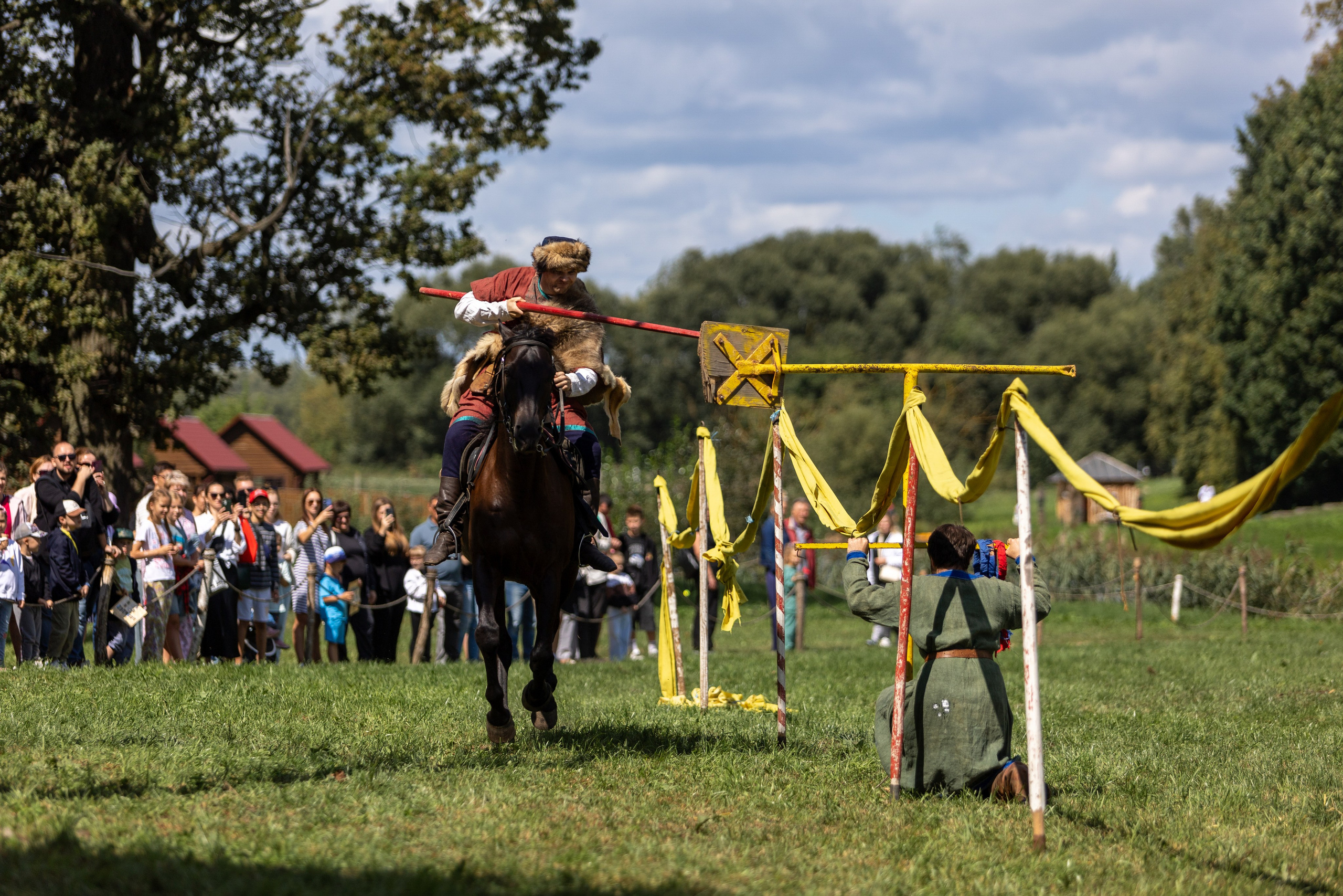 Ежегодный фестиваль средневековья в Дукоре. Профессиональный интерьерный и репортажный фотограф Минск и РБ. Максим Орлов