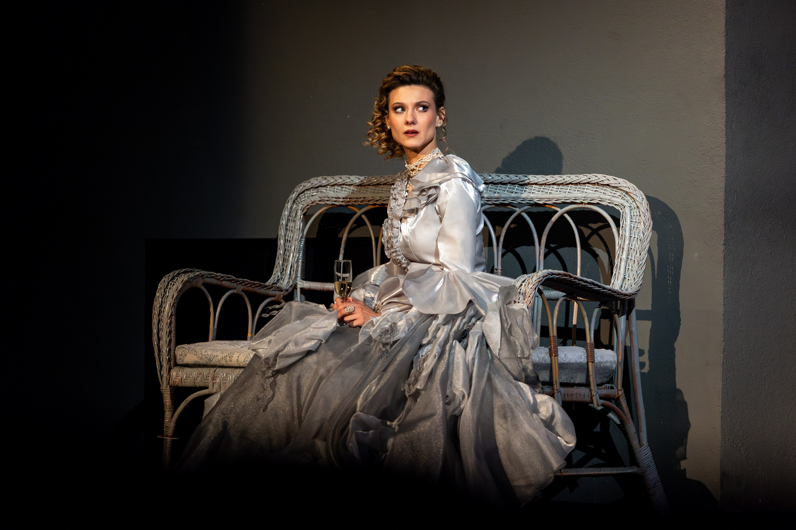 Новый театр «Я вещь». Профессиональный интерьерный и репортажный фотограф Минск и РБ. Максим Орлов