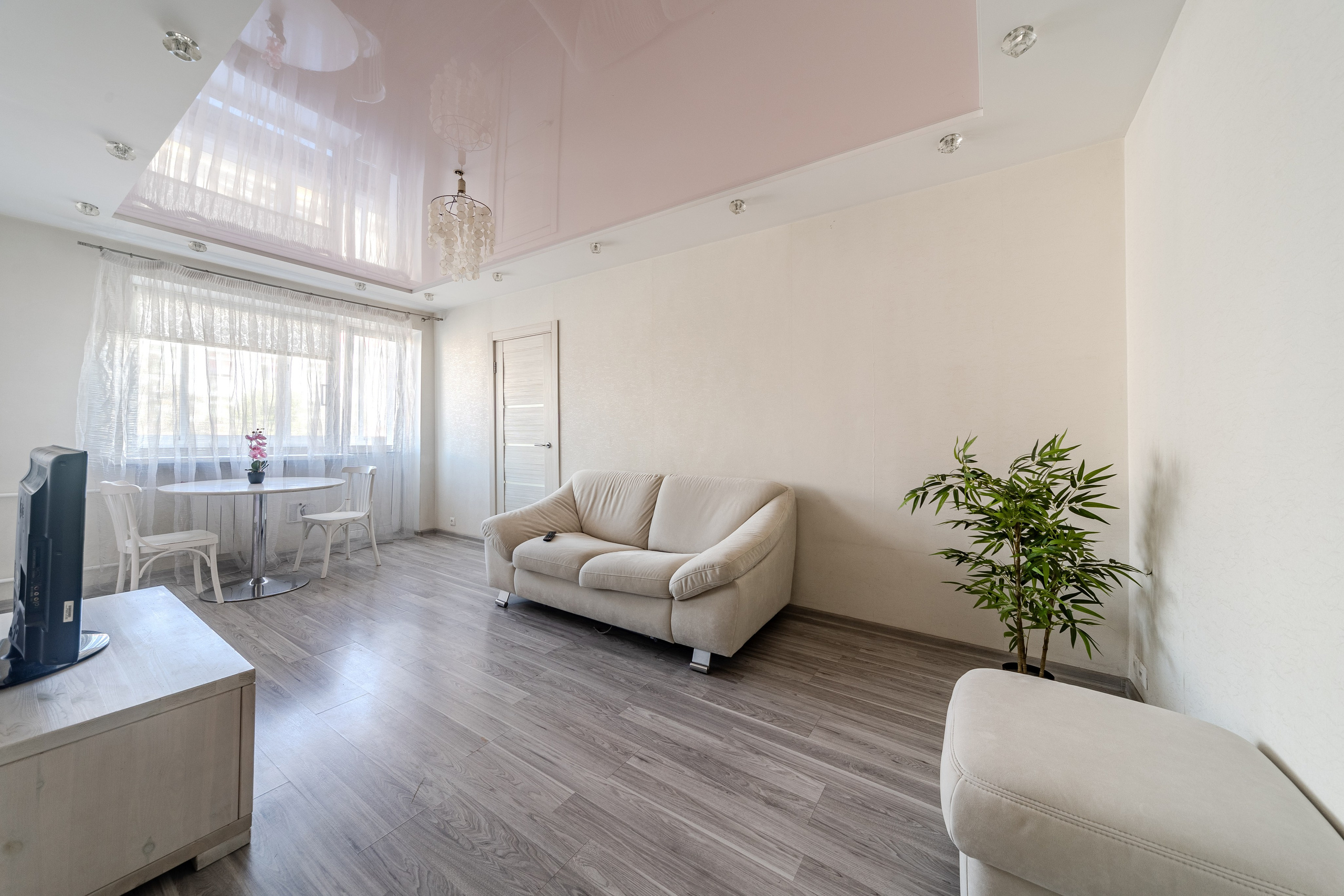 Коласа 32. Профессиональный интерьерный и репортажный фотограф Минск и РБ. Максим Орлов