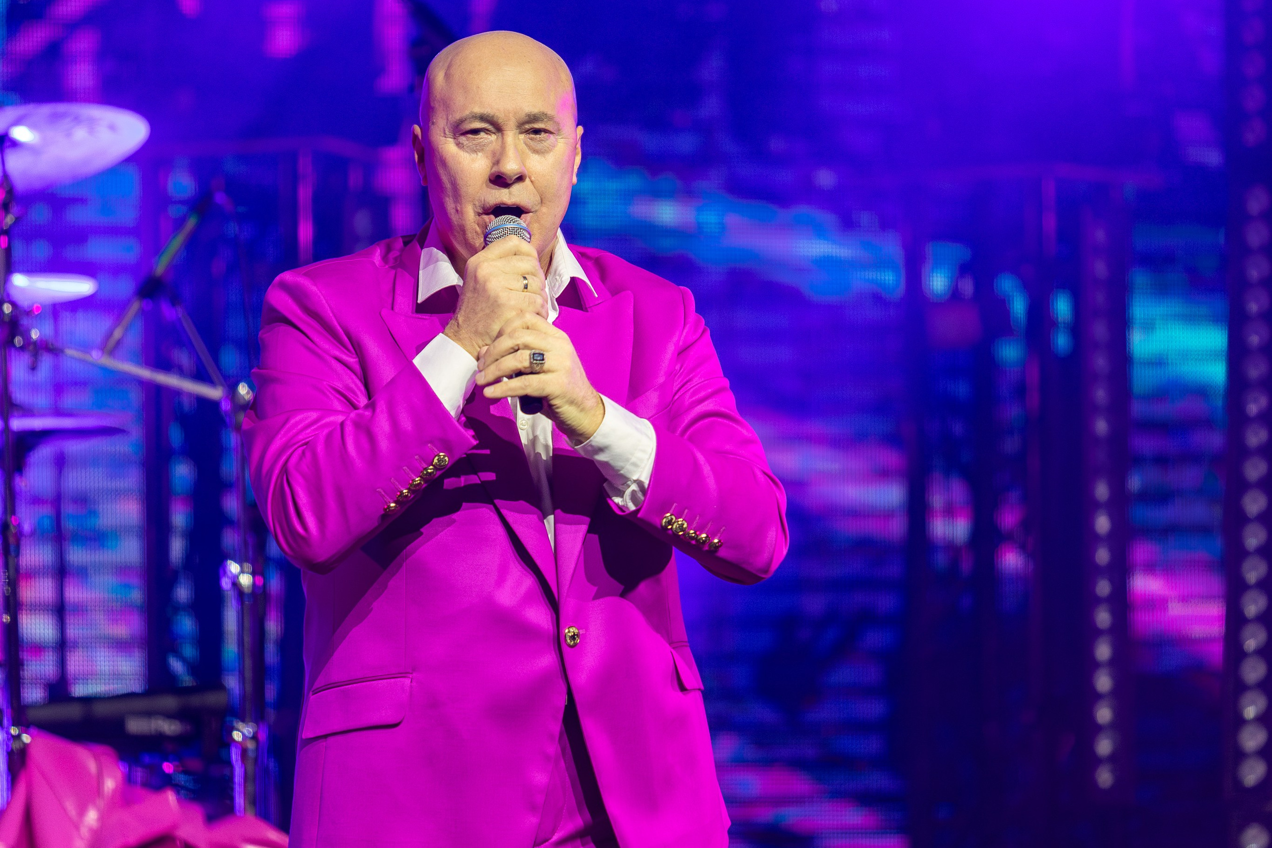 Концерт Насти Кравченко. Профессиональный интерьерный и репортажный фотограф Минск и РБ. Максим Орлов