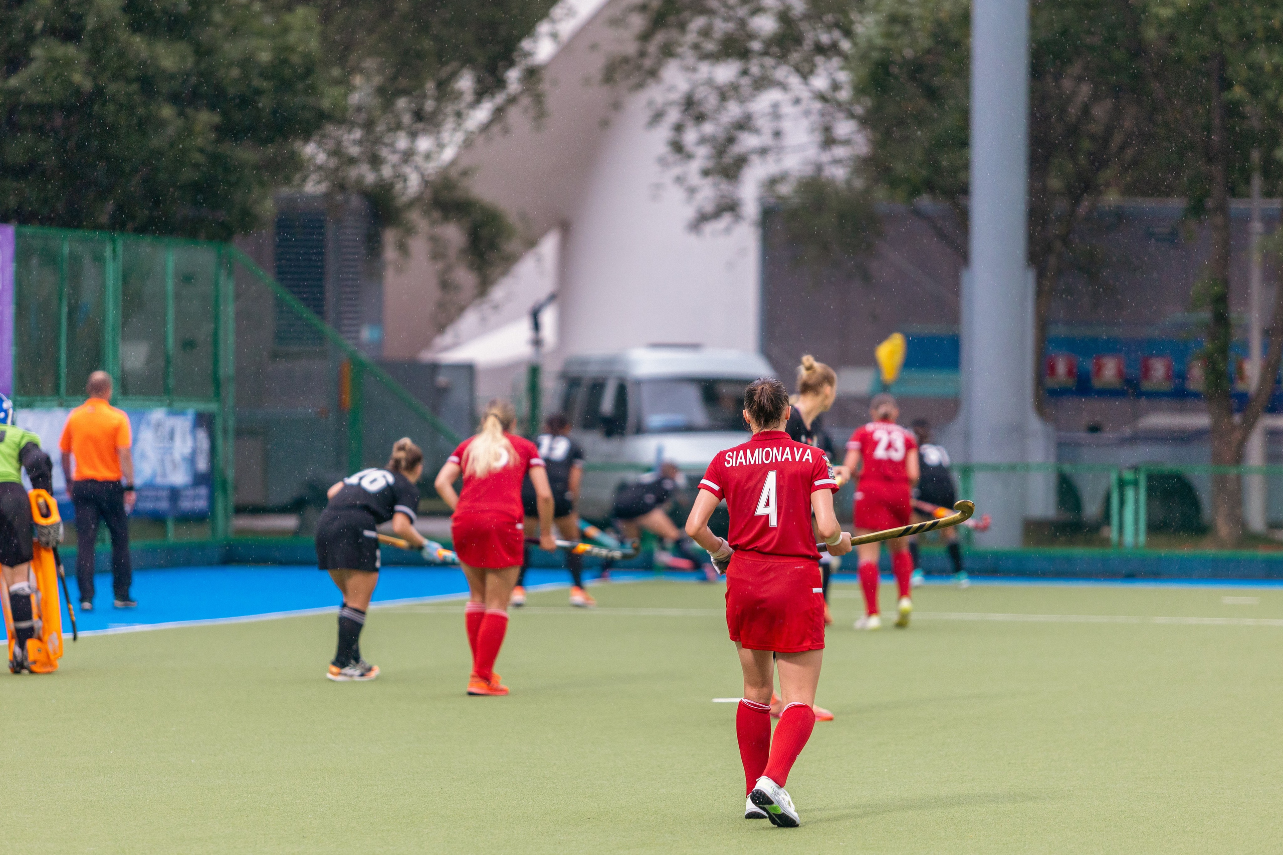 Хоккей на траве. Девушки. ХК Минск — ХК Виктория (Смолевичи) 10.06.2024. Профессиональный интерьерный и репортажный фотограф Минск и РБ. Максим Орлов