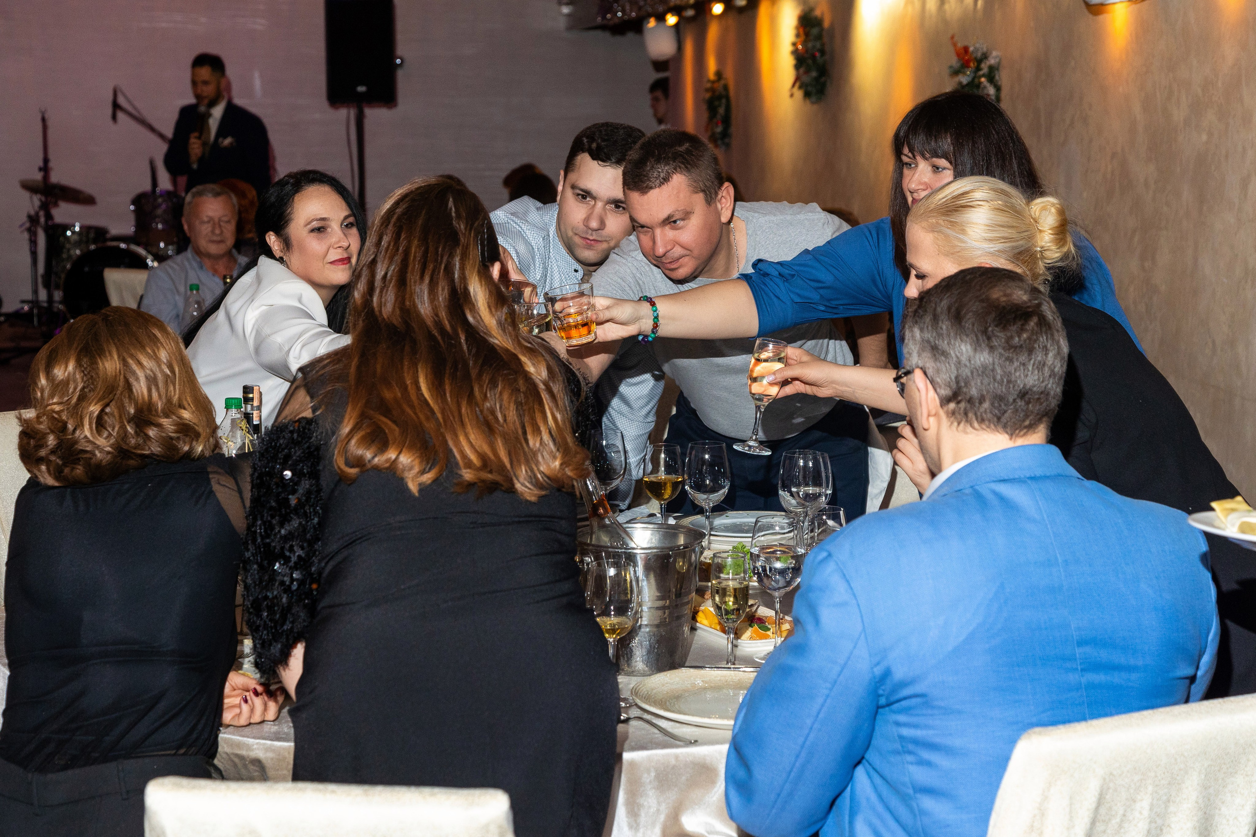 Новогодний корпоратив. Профессиональный интерьерный и репортажный фотограф Минск и РБ. Максим Орлов