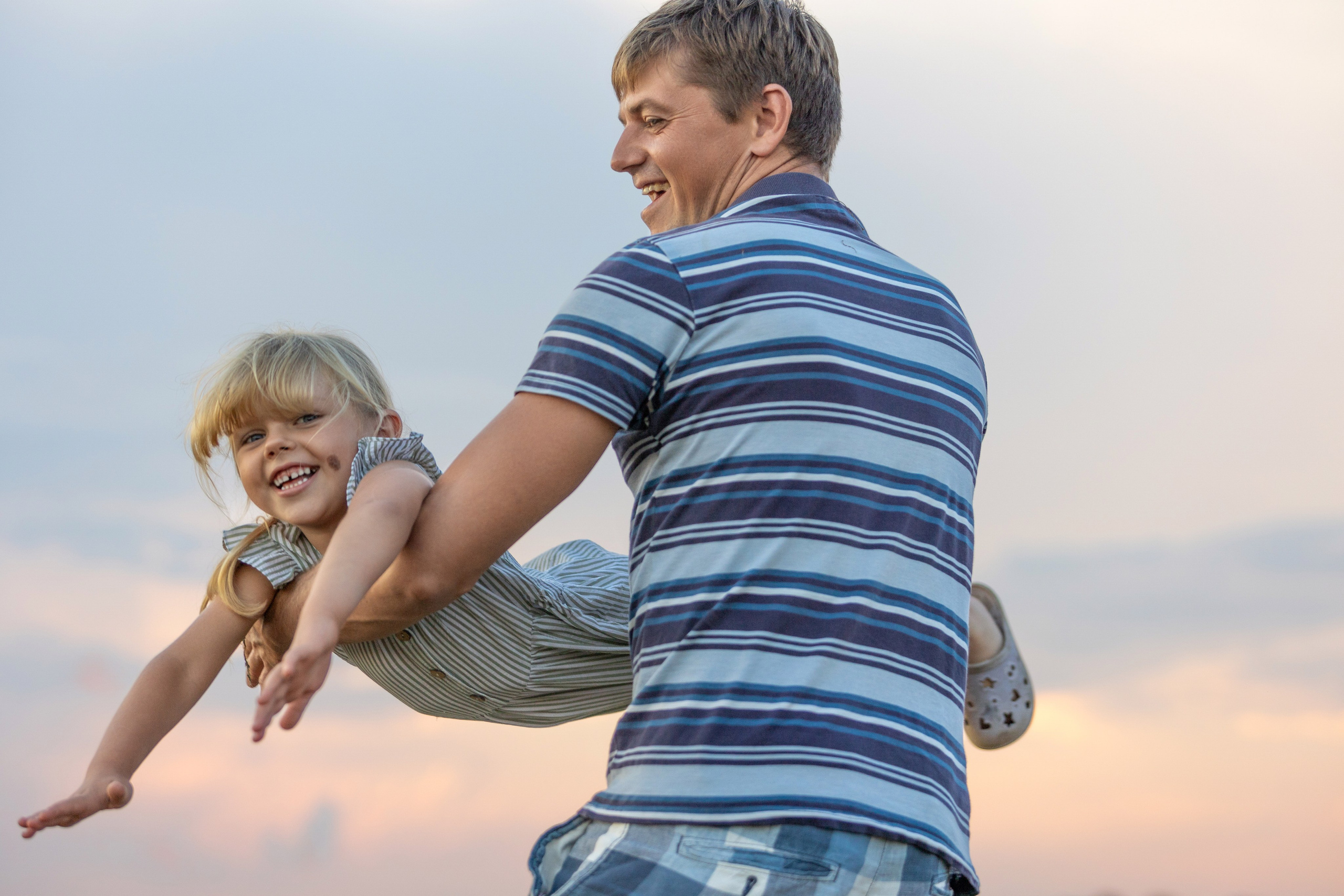 Леша и Таня 2 года спустя. Профессиональный интерьерный и репортажный фотограф Минск и РБ. Максим Орлов