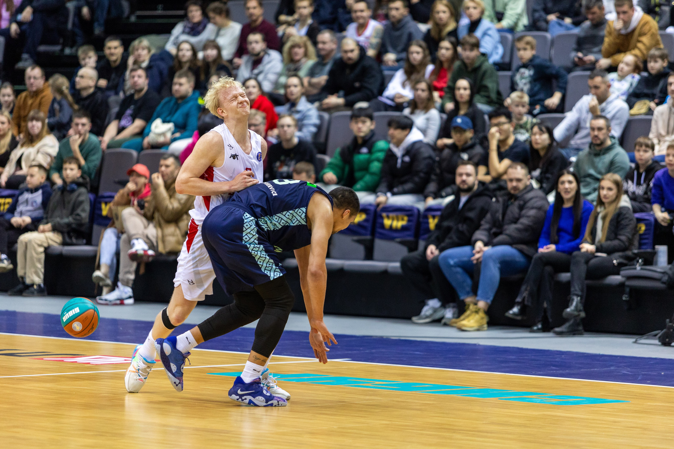 Баскетбол. Минск — MBA. 09.03.2024. Профессиональный интерьерный и репортажный фотограф Минск и РБ. Максим Орлов