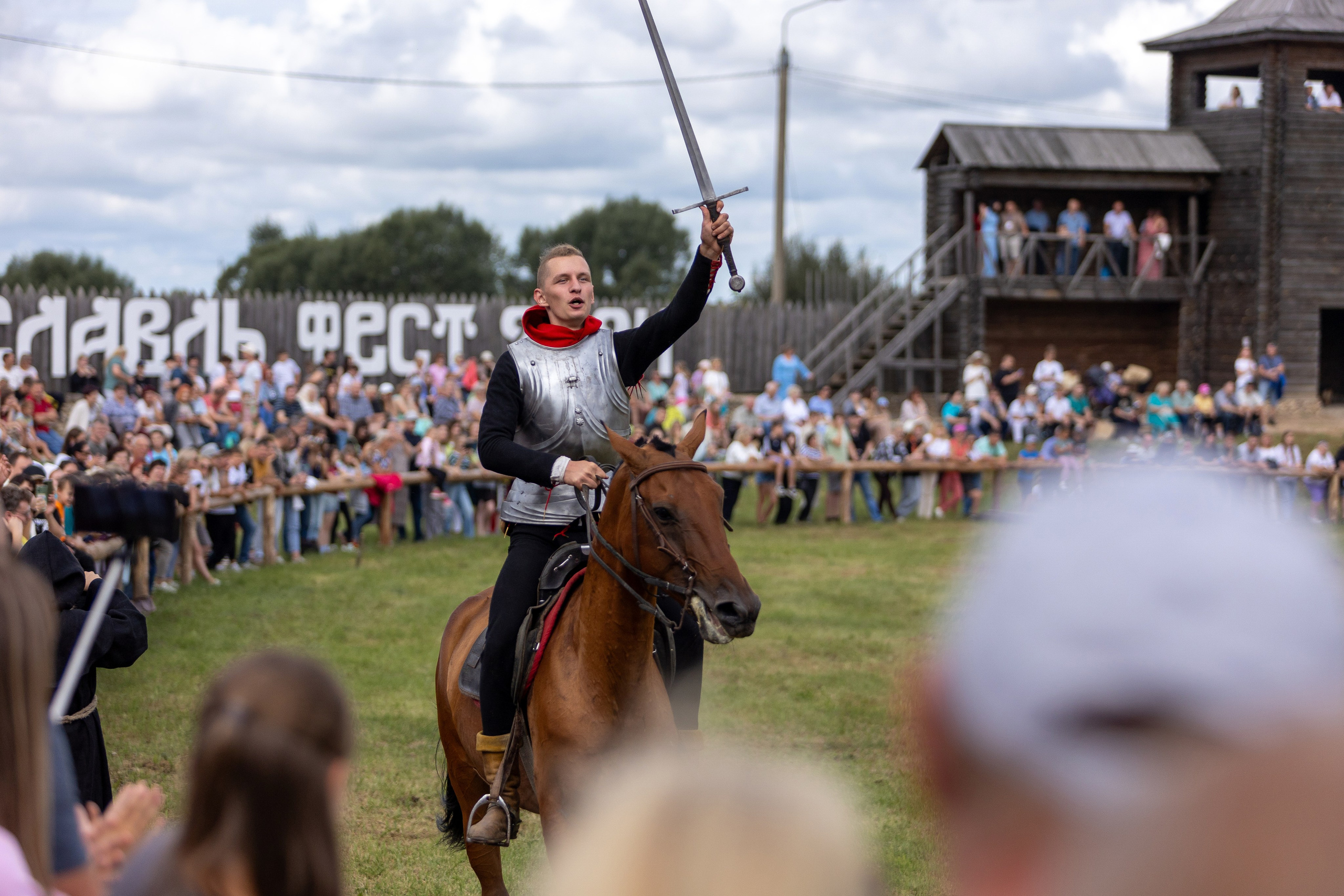 Рыцарский фест. Мстиславль. Профессиональный интерьерный и репортажный фотограф Минск и РБ. Максим Орлов