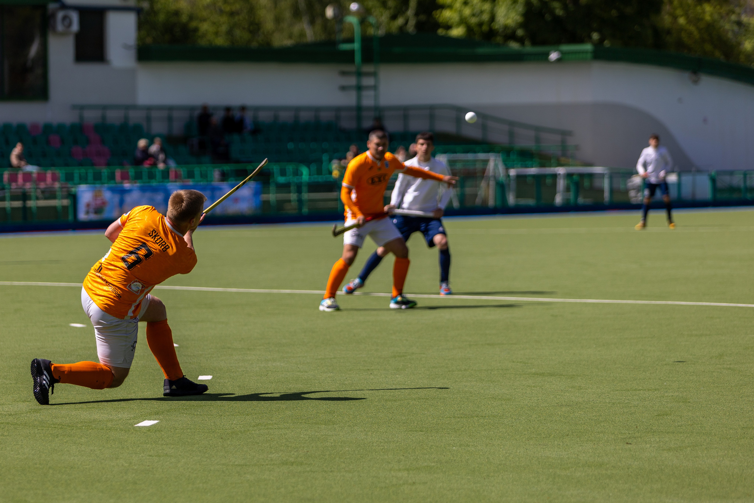 Хоккей на траве. ХК Минск — СК Строитель 12.05.2024. Профессиональный интерьерный и репортажный фотограф Минск и РБ. Максим Орлов