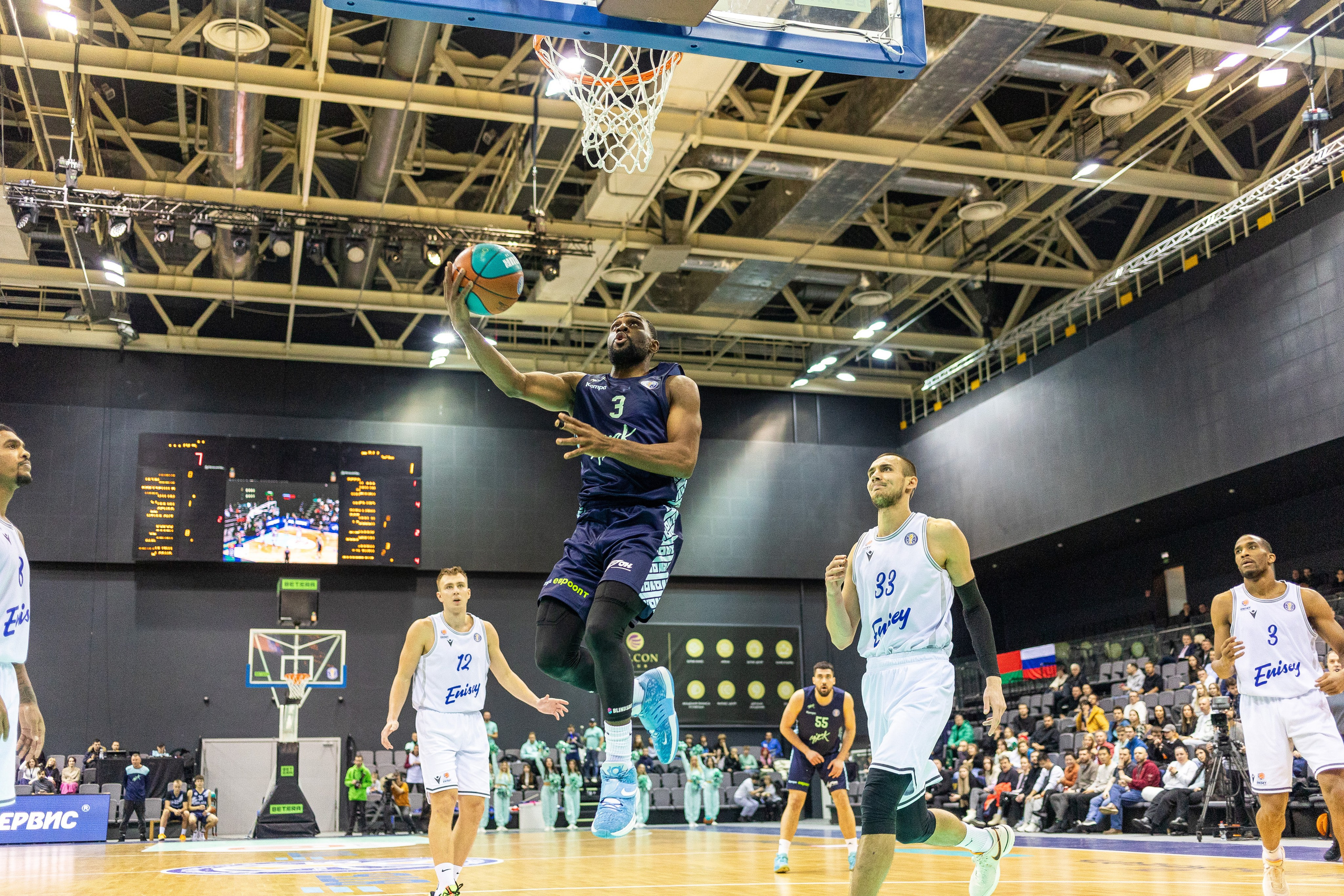 Баскетбол. Лучшие кадры. Минск — Енисей. 11.12.2023. Профессиональный интерьерный и репортажный фотограф Минск и РБ. Максим Орлов