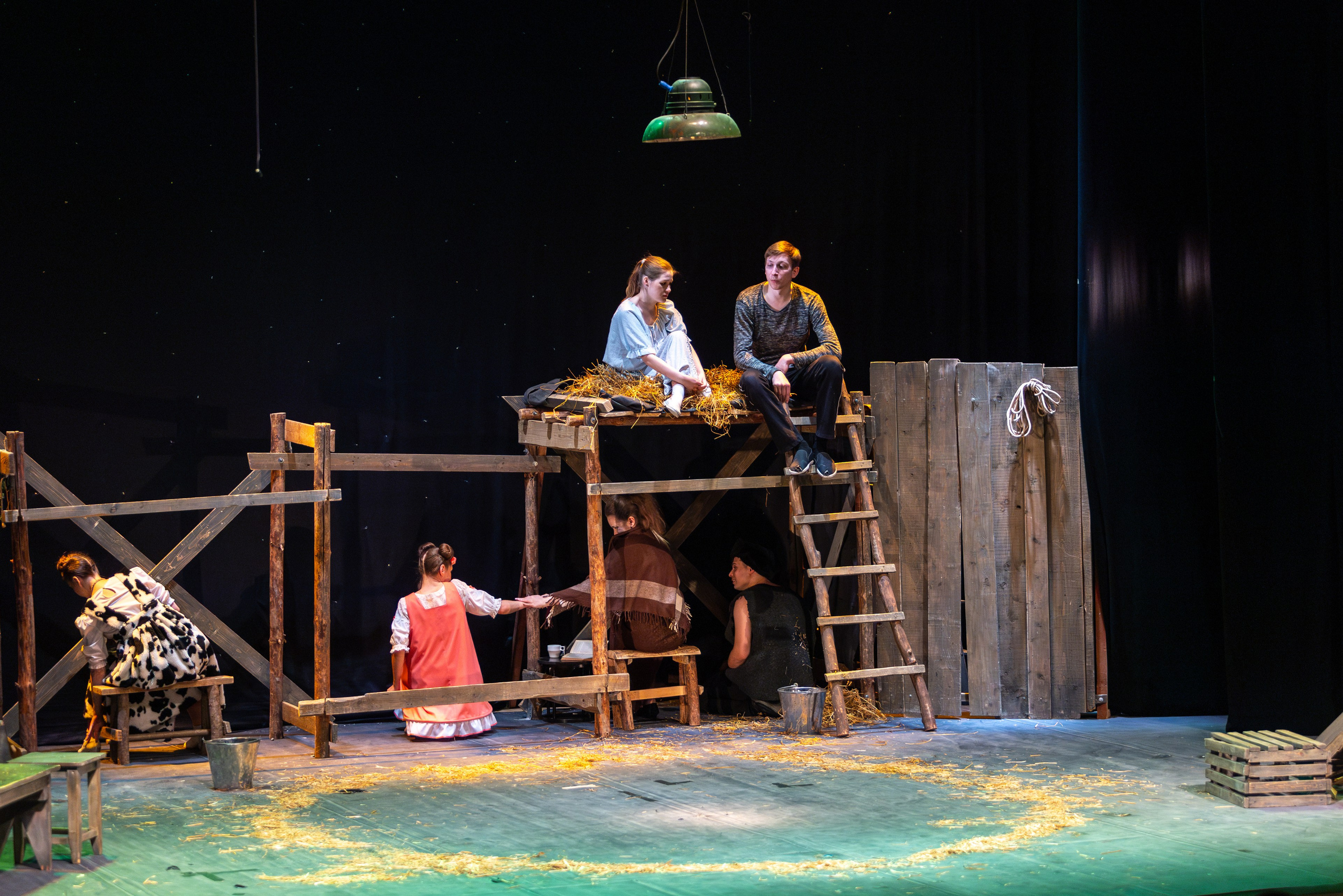 Театр белорусской армии «Очень простая история». Профессиональный интерьерный и репортажный фотограф Минск и РБ. Максим Орлов