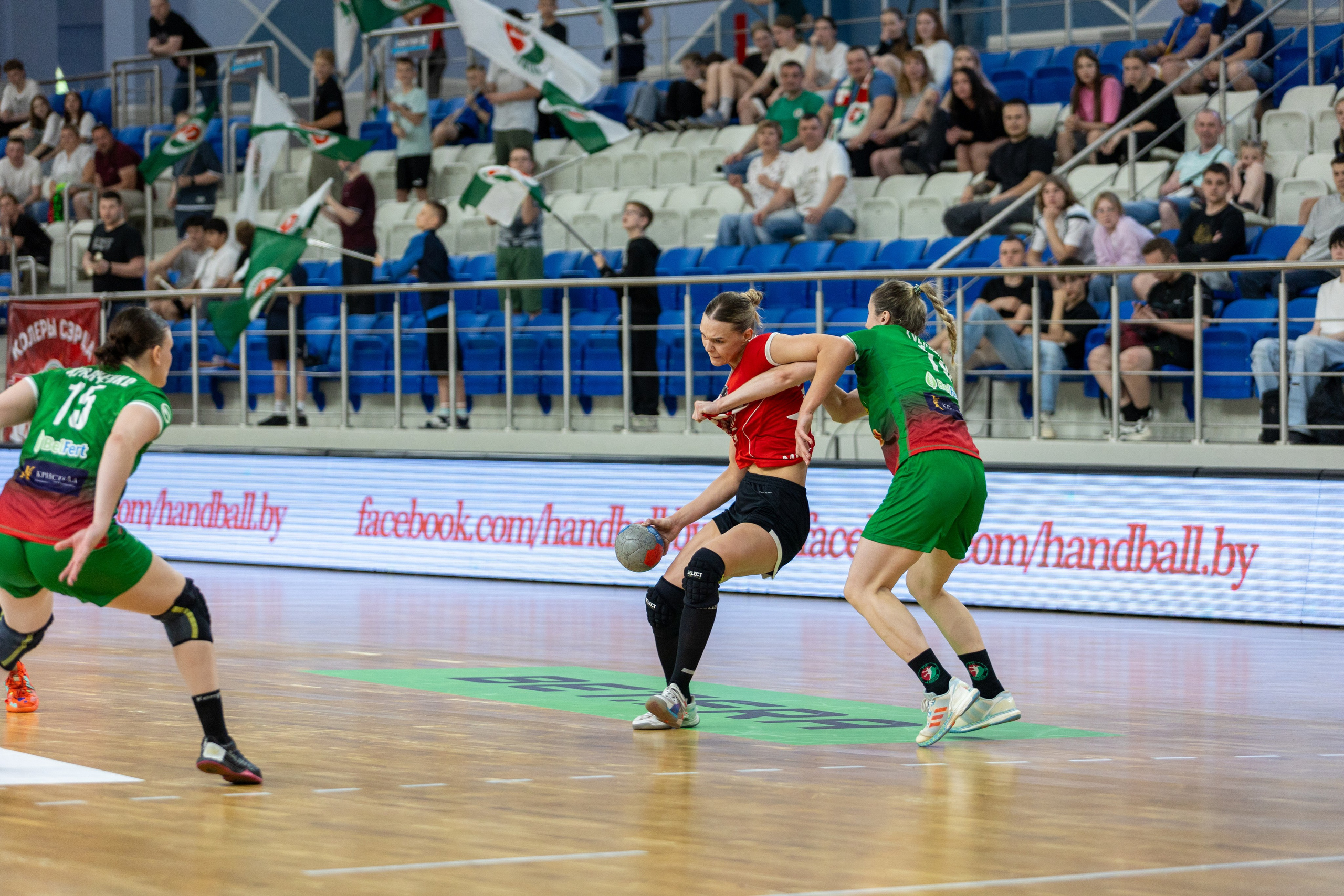 Гандбол. Финал. БНТУ — Гомель. 25.05.2024. Профессиональный интерьерный и репортажный фотограф Минск и РБ. Максим Орлов