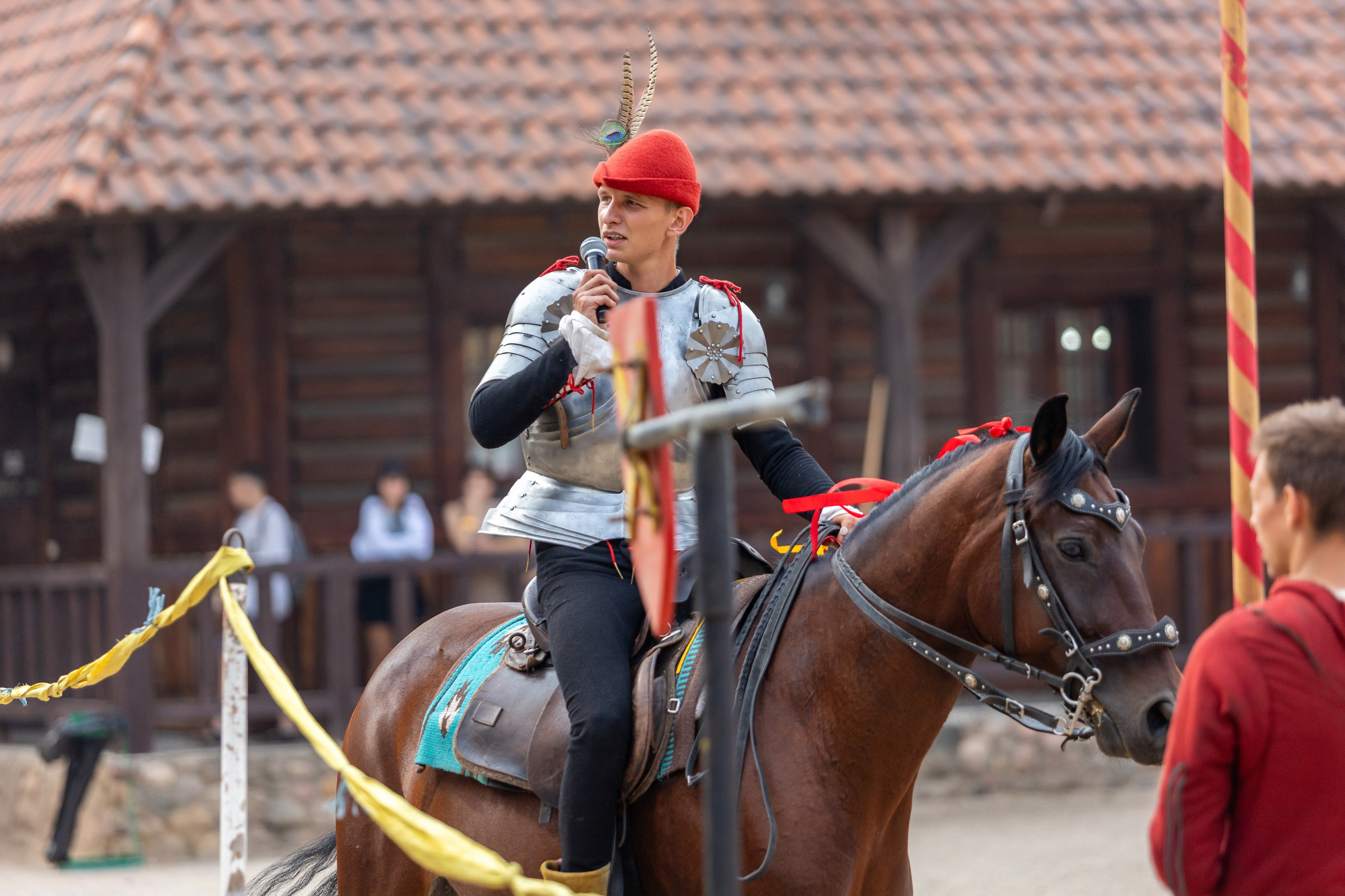 Выступление «Золотой шпоры» на празднике города Лиды. Профессиональный интерьерный и репортажный фотограф Минск и РБ. Максим Орлов