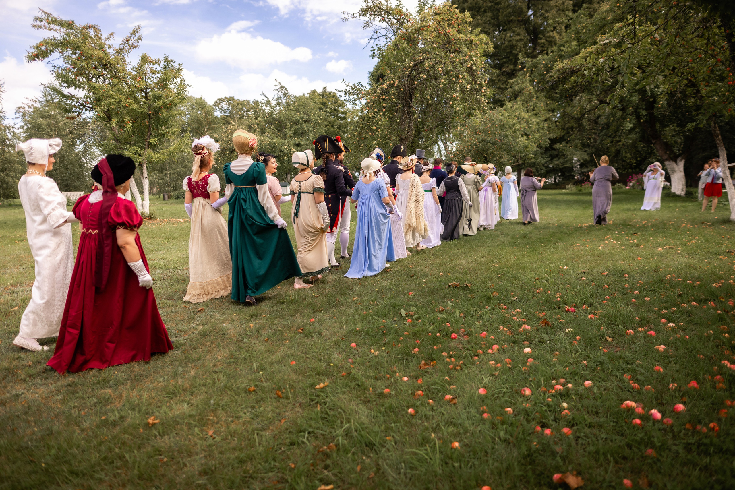 Пикник начала 19 века. Профессиональный интерьерный и репортажный фотограф Минск и РБ. Максим Орлов