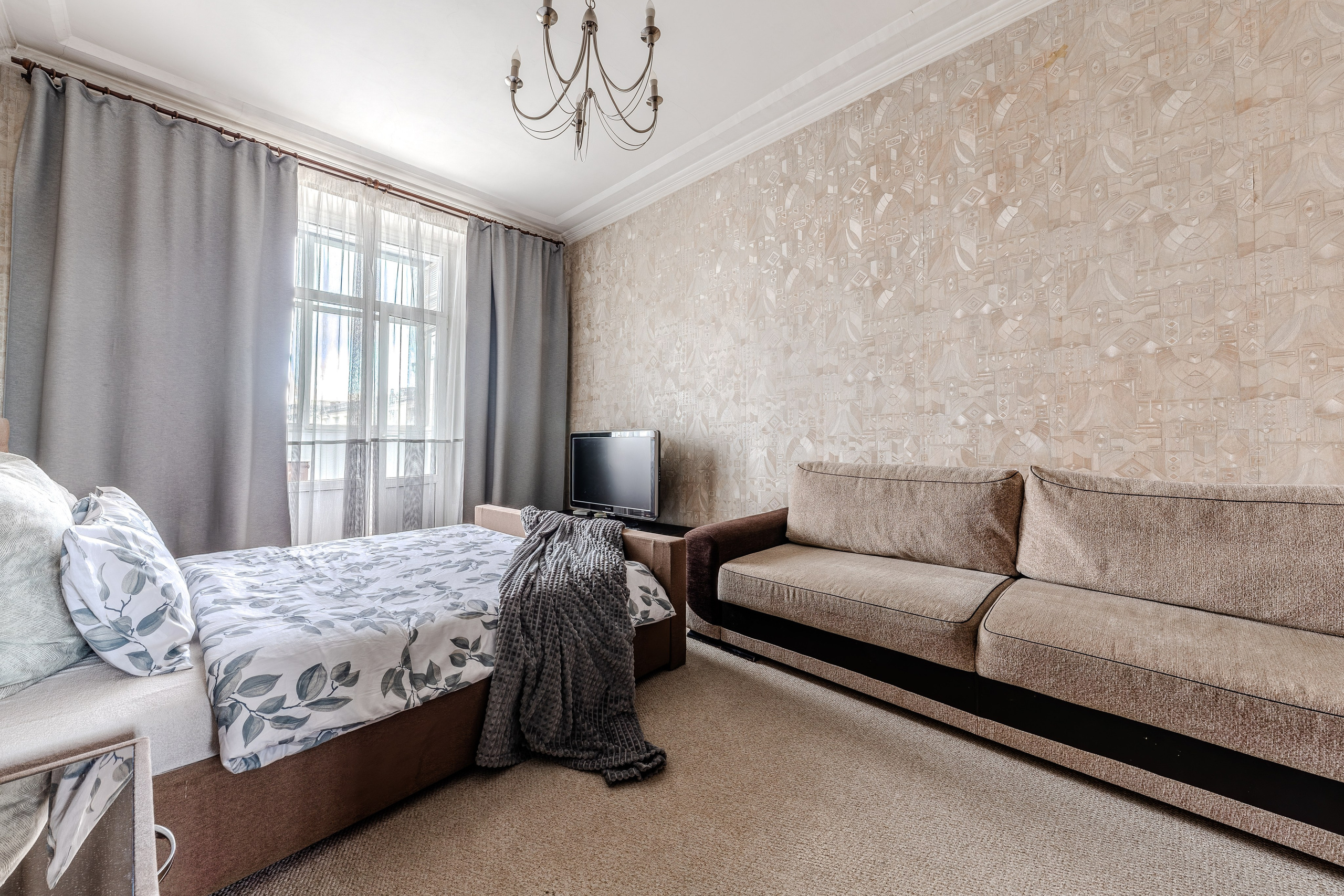 Пр. Независимости 23. Профессиональный интерьерный и репортажный фотограф Минск и РБ. Максим Орлов