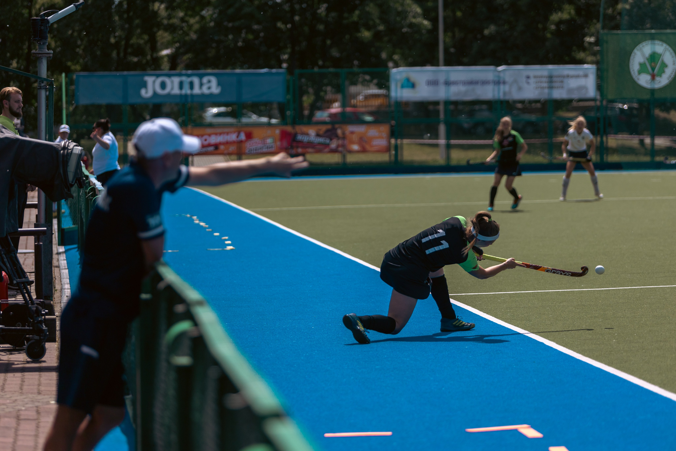 Хоккей на траве. Девушки. Минск — Текстильщик 29.052024. Профессиональный интерьерный и репортажный фотограф Минск и РБ. Максим Орлов