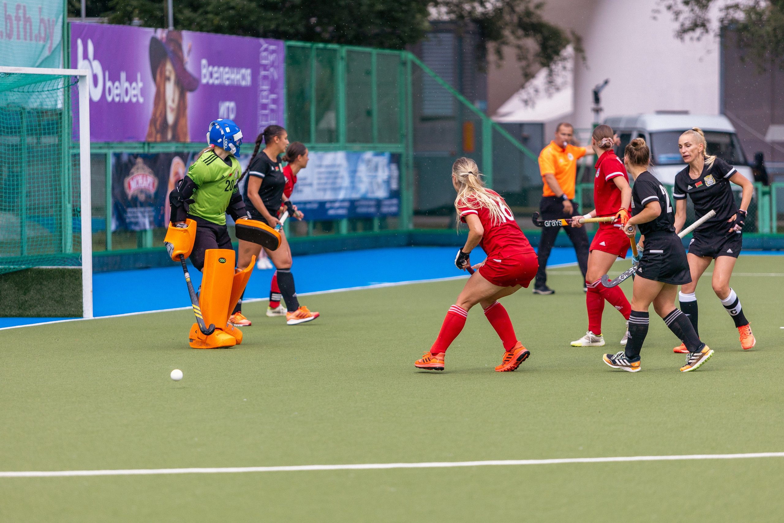 Хоккей на траве. Девушки. ХК Минск — ХК Виктория (Смолевичи) 10.06.2024. Профессиональный интерьерный и репортажный фотограф Минск и РБ. Максим Орлов