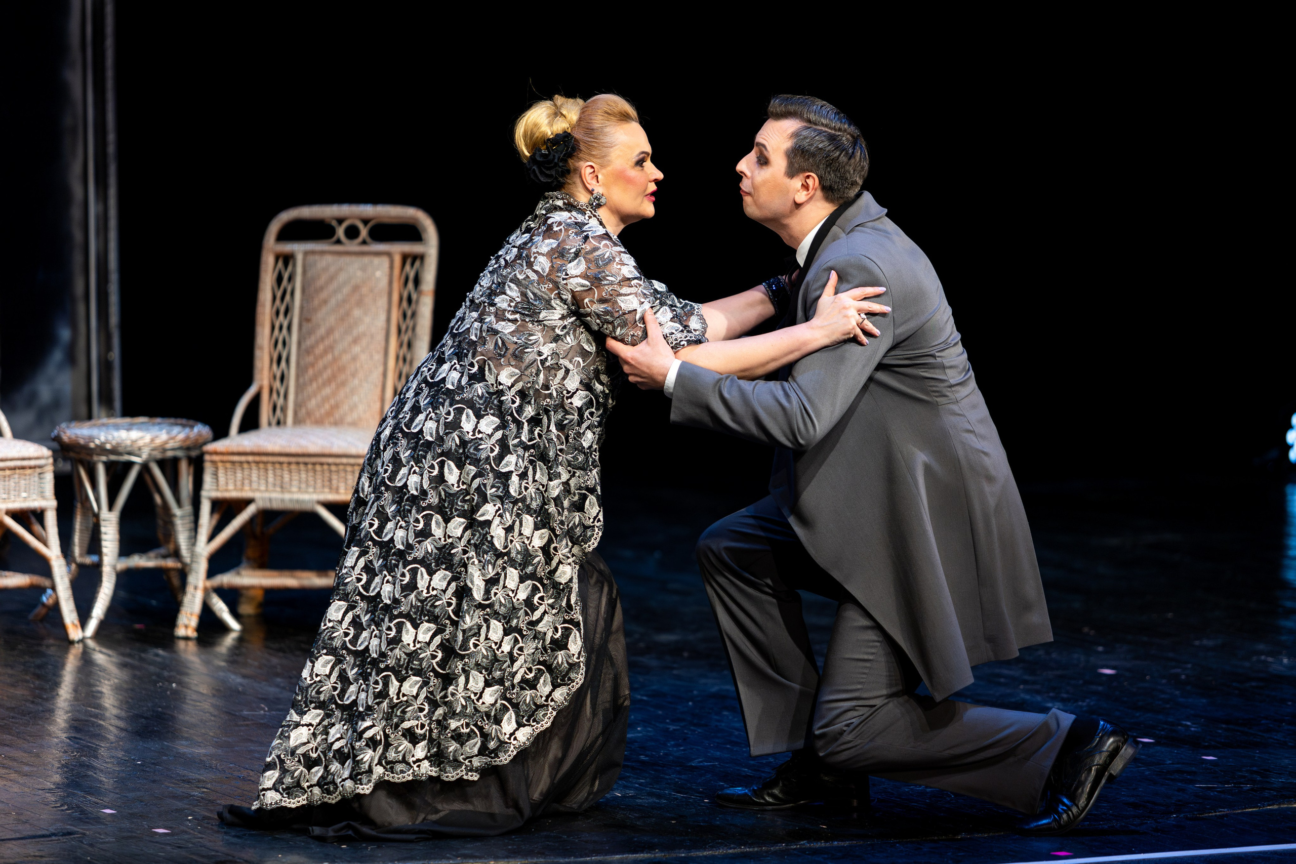 Новый театр «Я вещь». Профессиональный интерьерный и репортажный фотограф Минск и РБ. Максим Орлов