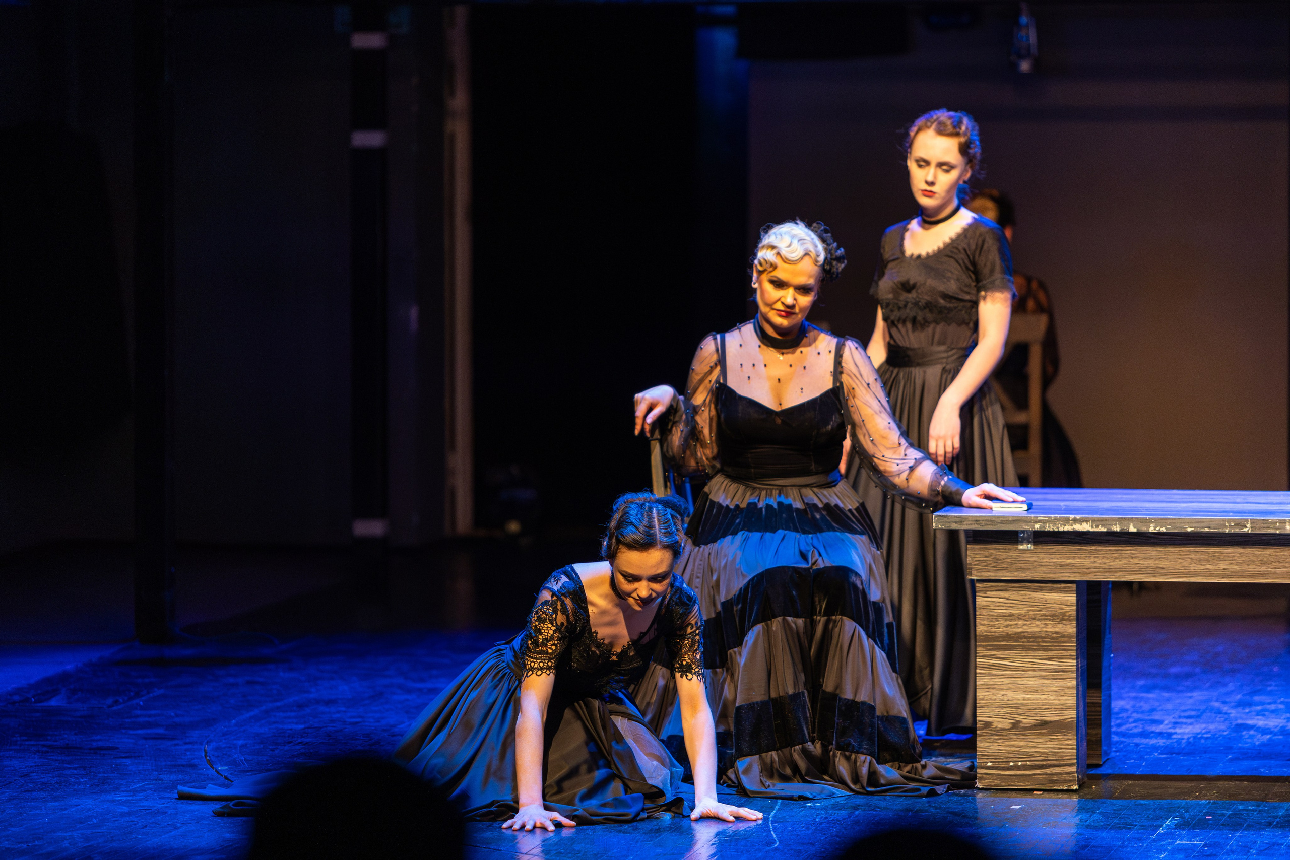 Новый театр «Дом Бернарды Альбы». Профессиональный интерьерный и репортажный фотограф Минск и РБ. Максим Орлов