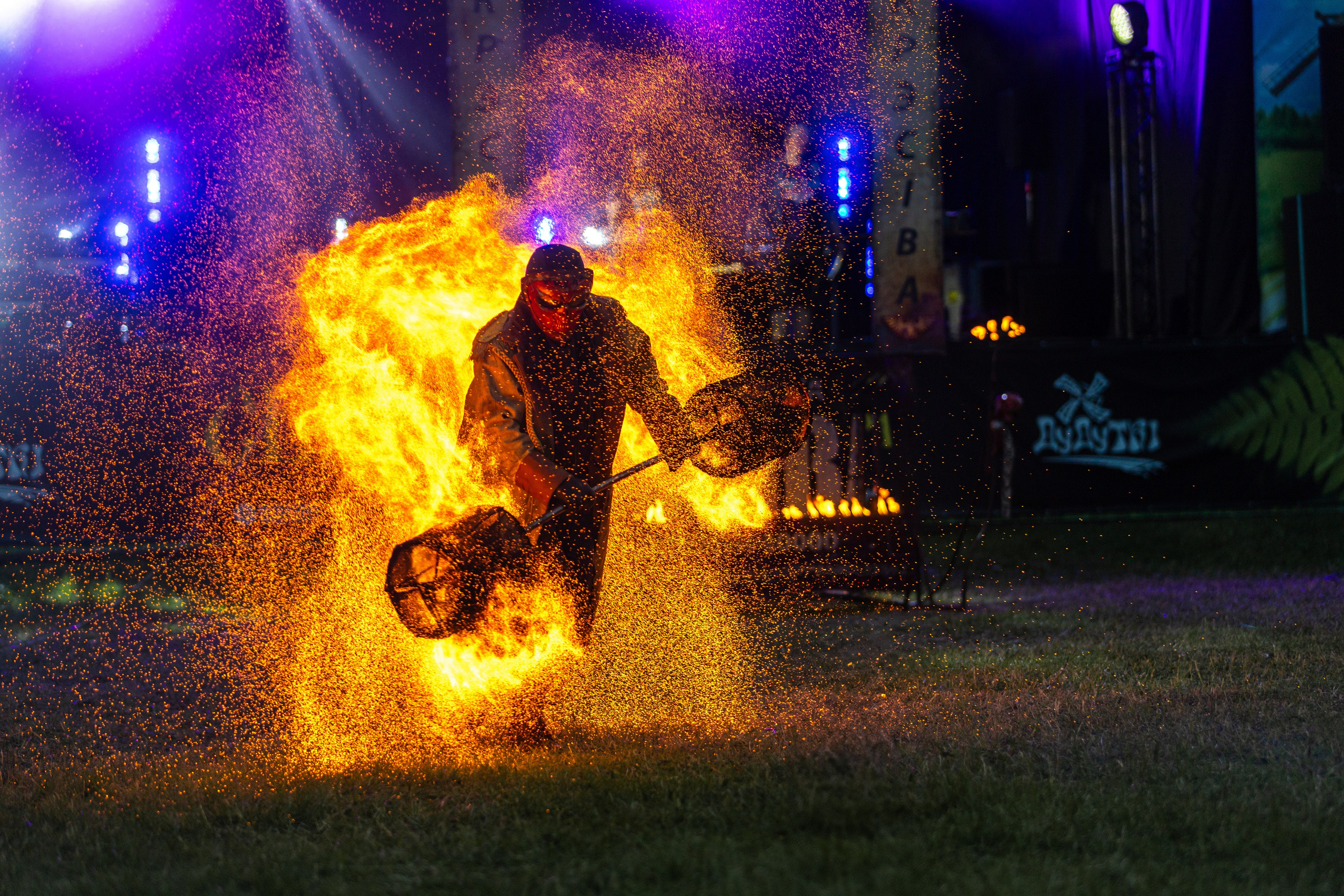 Свята сонца. Профессиональный интерьерный и репортажный фотограф Минск и РБ. Максим Орлов