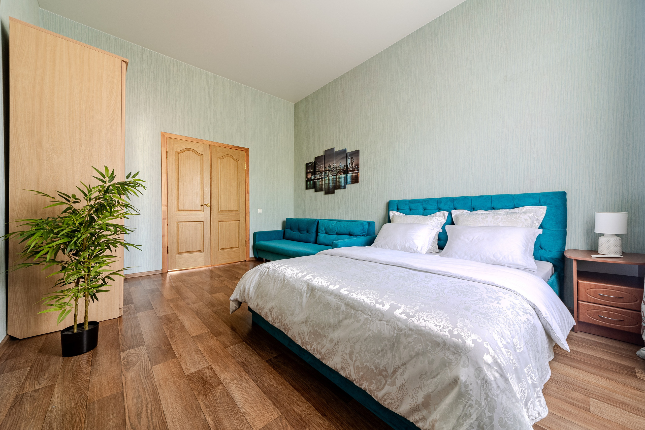 Пр. Независимости 13. Профессиональный интерьерный и репортажный фотограф Минск и РБ. Максим Орлов