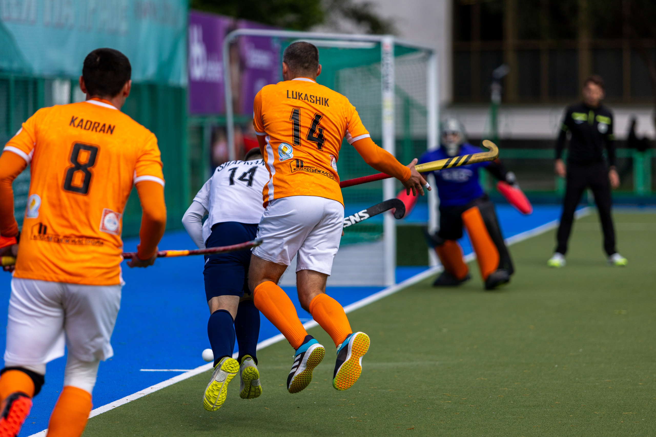 Хоккей на траве. ХК Минск — СК Строитель 11.05.2024. Профессиональный интерьерный и репортажный фотограф Минск и РБ. Максим Орлов