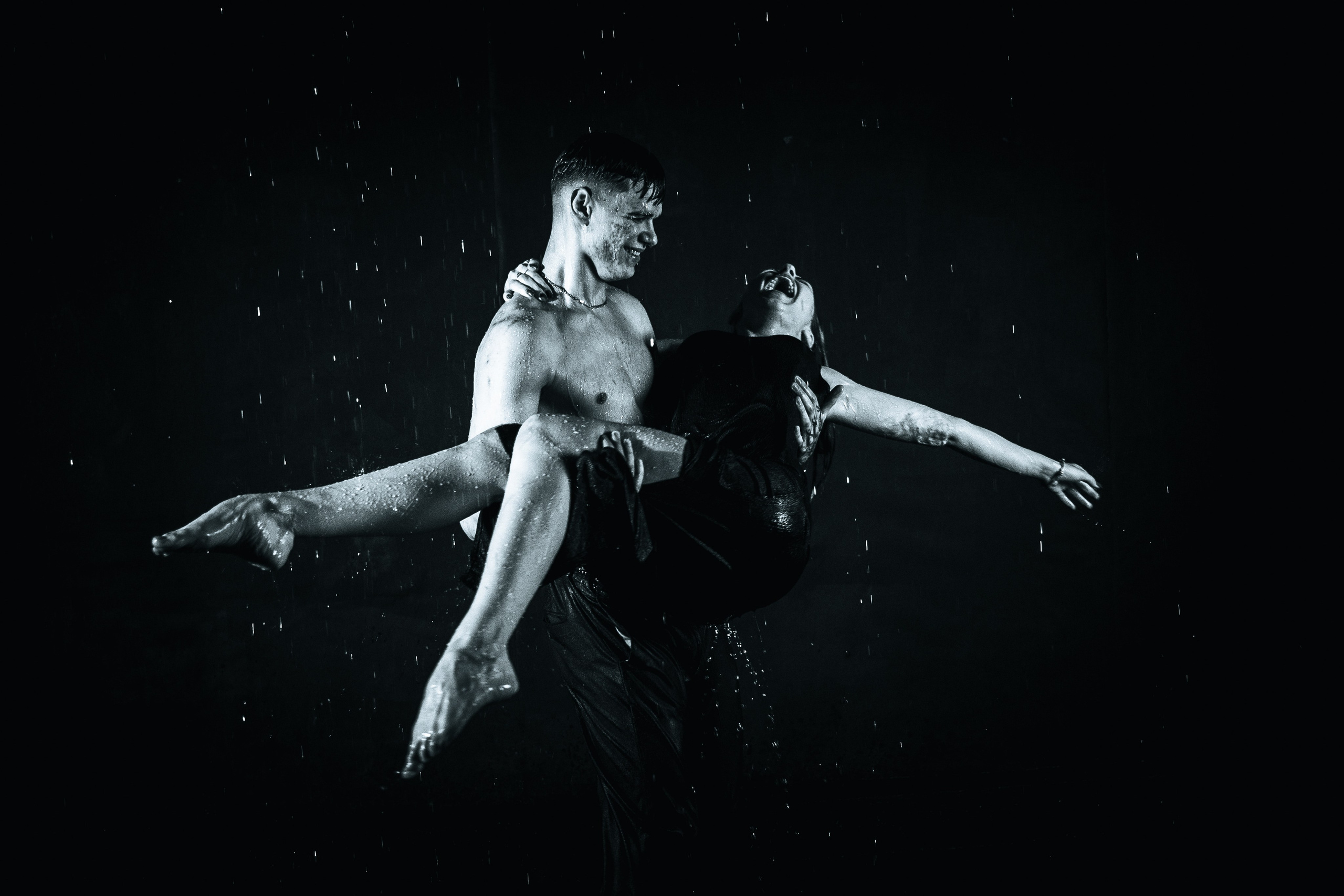 Лав стори в душе двух влюбленных. Профессиональный интерьерный и репортажный фотограф Минск и РБ. Максим Орлов