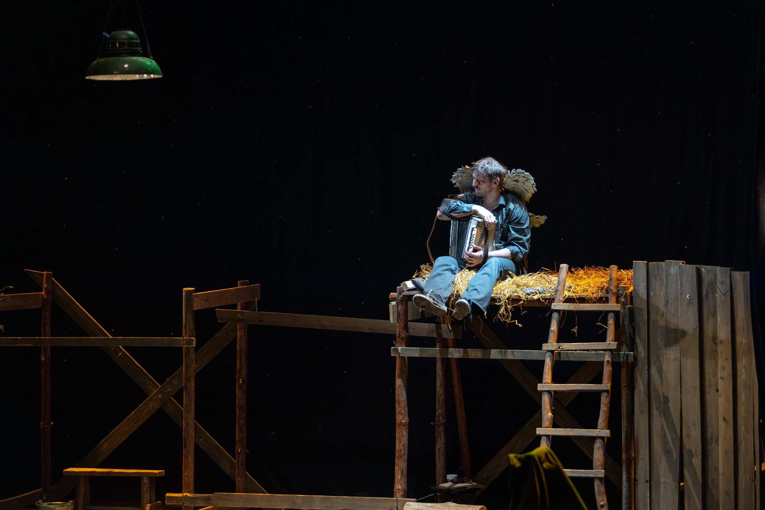 Театр белорусской армии «Очень простая история». Профессиональный интерьерный и репортажный фотограф Минск и РБ. Максим Орлов