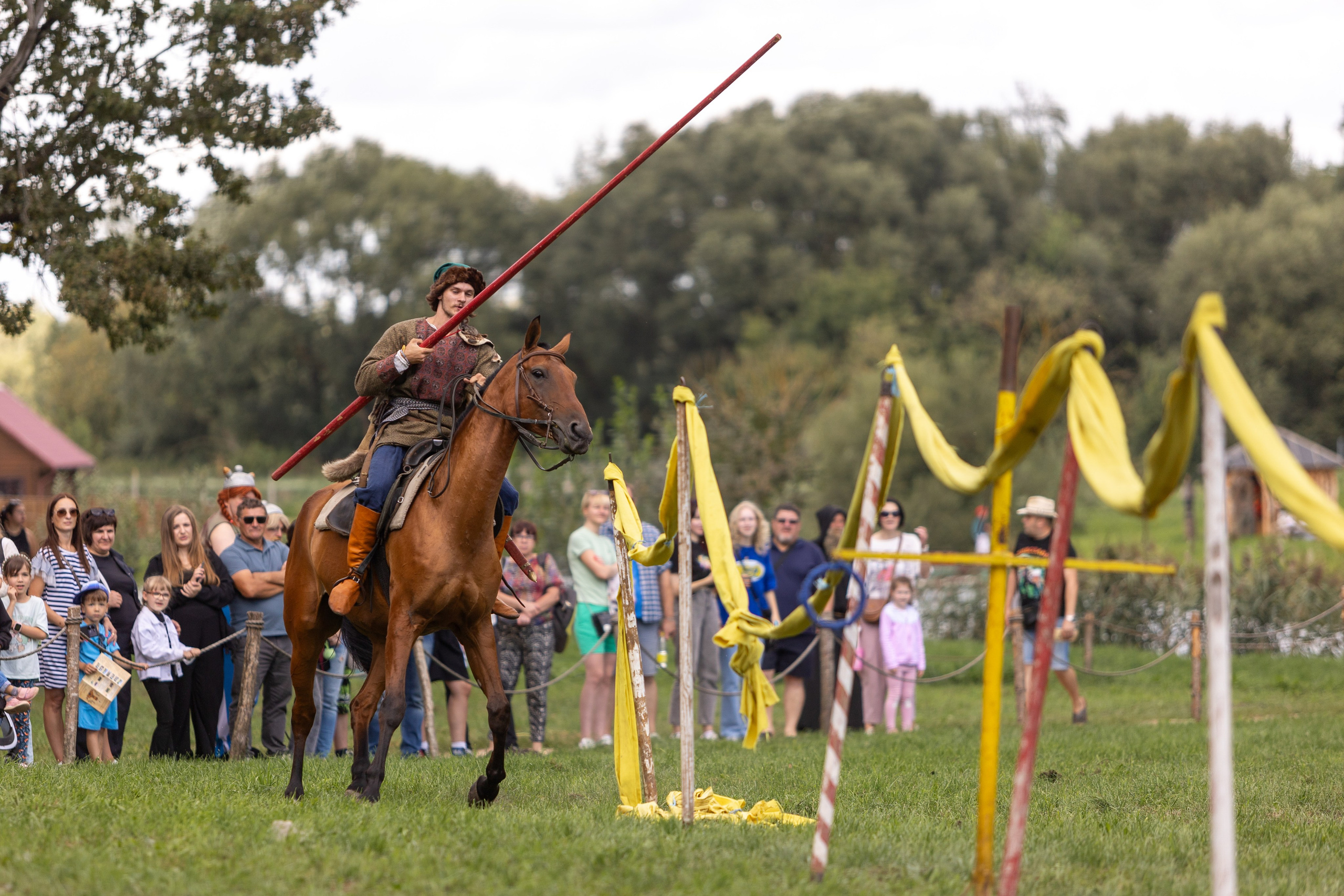 Ежегодный фестиваль средневековья в Дукоре. Профессиональный интерьерный и репортажный фотограф Минск и РБ. Максим Орлов