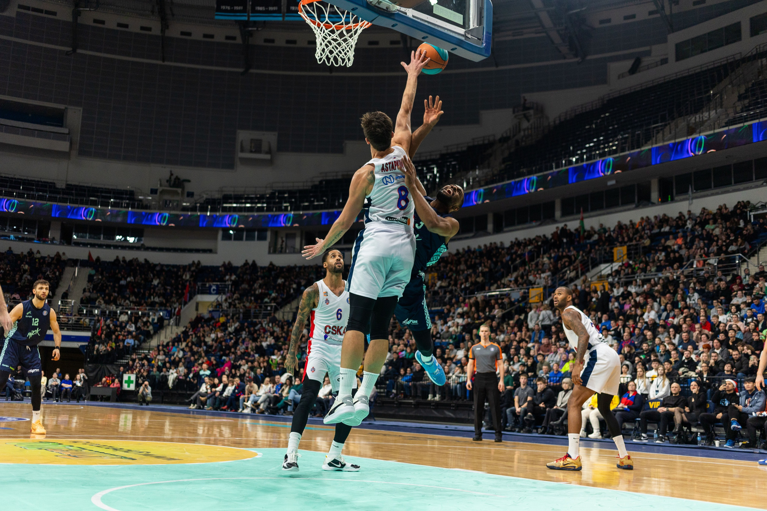 Баскетбол. Минск — ЦСКА. Лучшие кадры. 25.12.2023. Профессиональный интерьерный и репортажный фотограф Минск и РБ. Максим Орлов