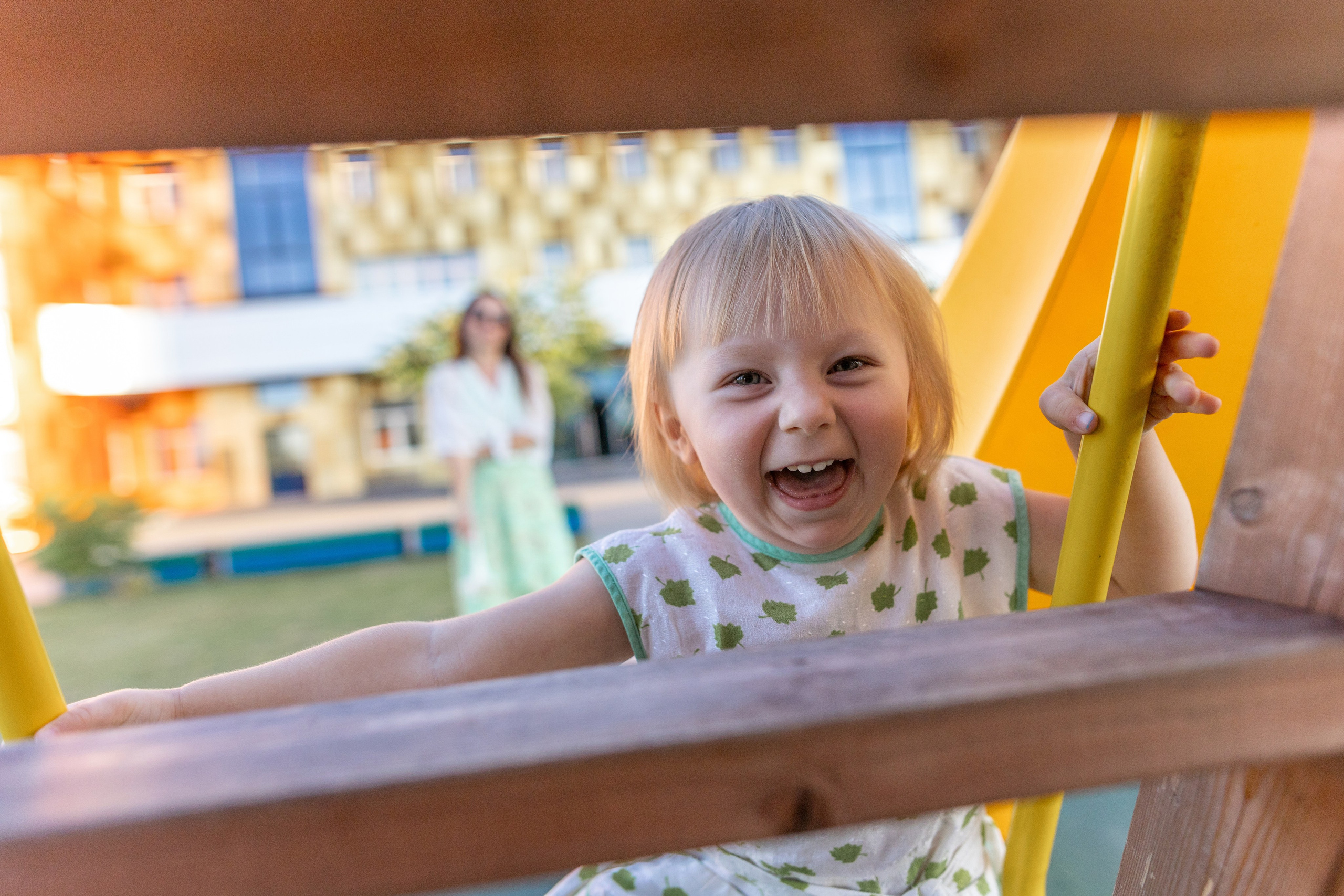 Детская живая фотосессия. Профессиональный интерьерный и репортажный фотограф Минск и РБ. Максим Орлов