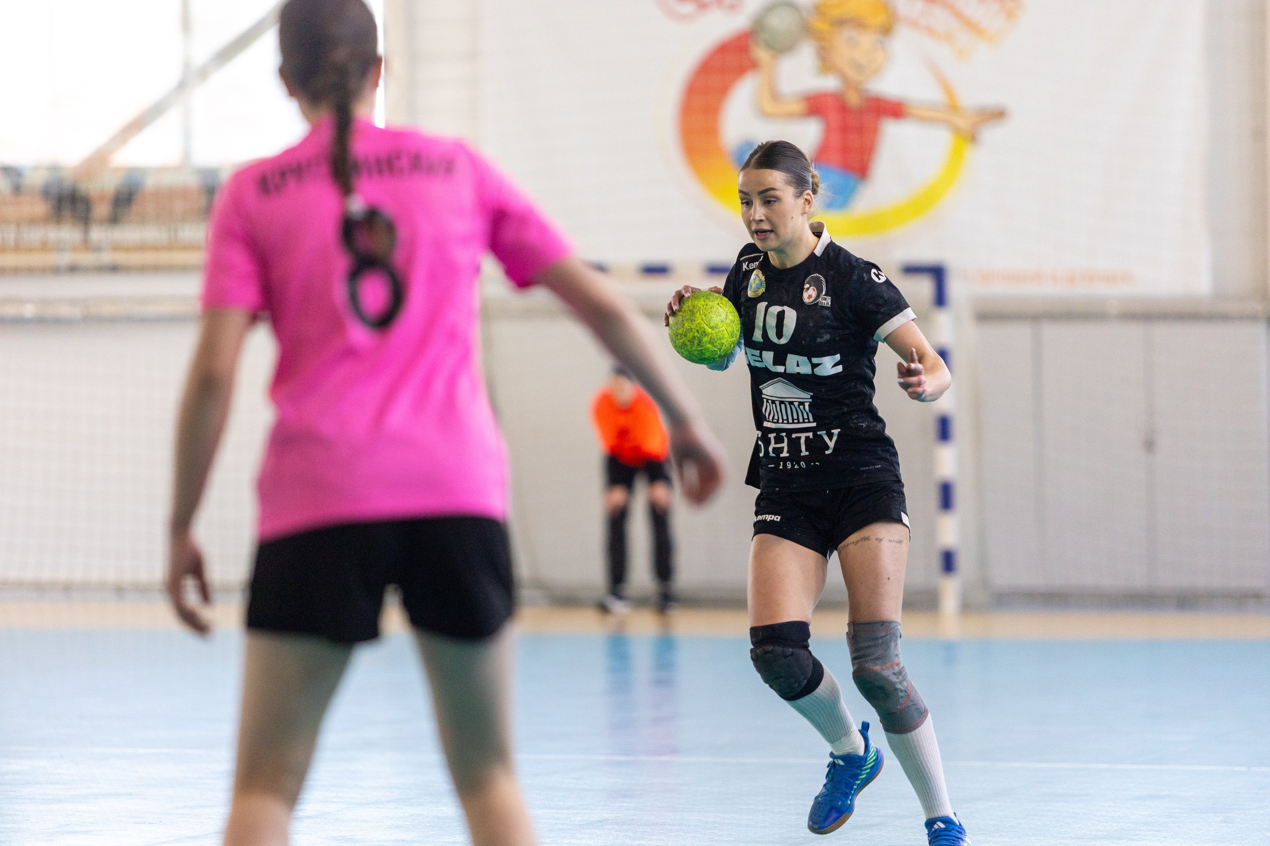 Женский гандбол. Лучшие кадры. БНТУ — Звезда. 08.02.2025. Профессиональный интерьерный и репортажный фотограф Минск и РБ. Максим Орлов