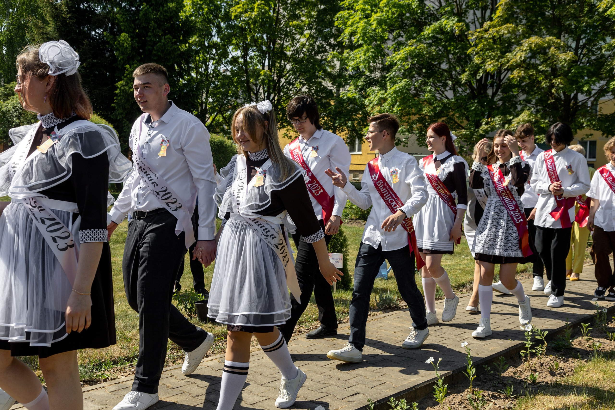 Выпускной в Жодино 2023. Профессиональный интерьерный и репортажный фотограф Минск и РБ. Максим Орлов