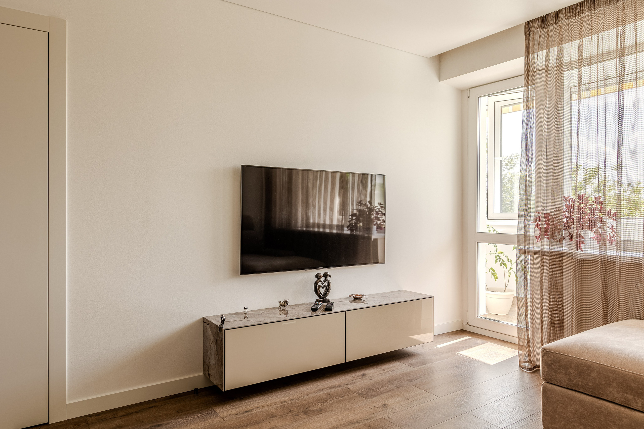 Пулихова 16. Для продажи. Профессиональный интерьерный и репортажный фотограф Минск и РБ. Максим Орлов