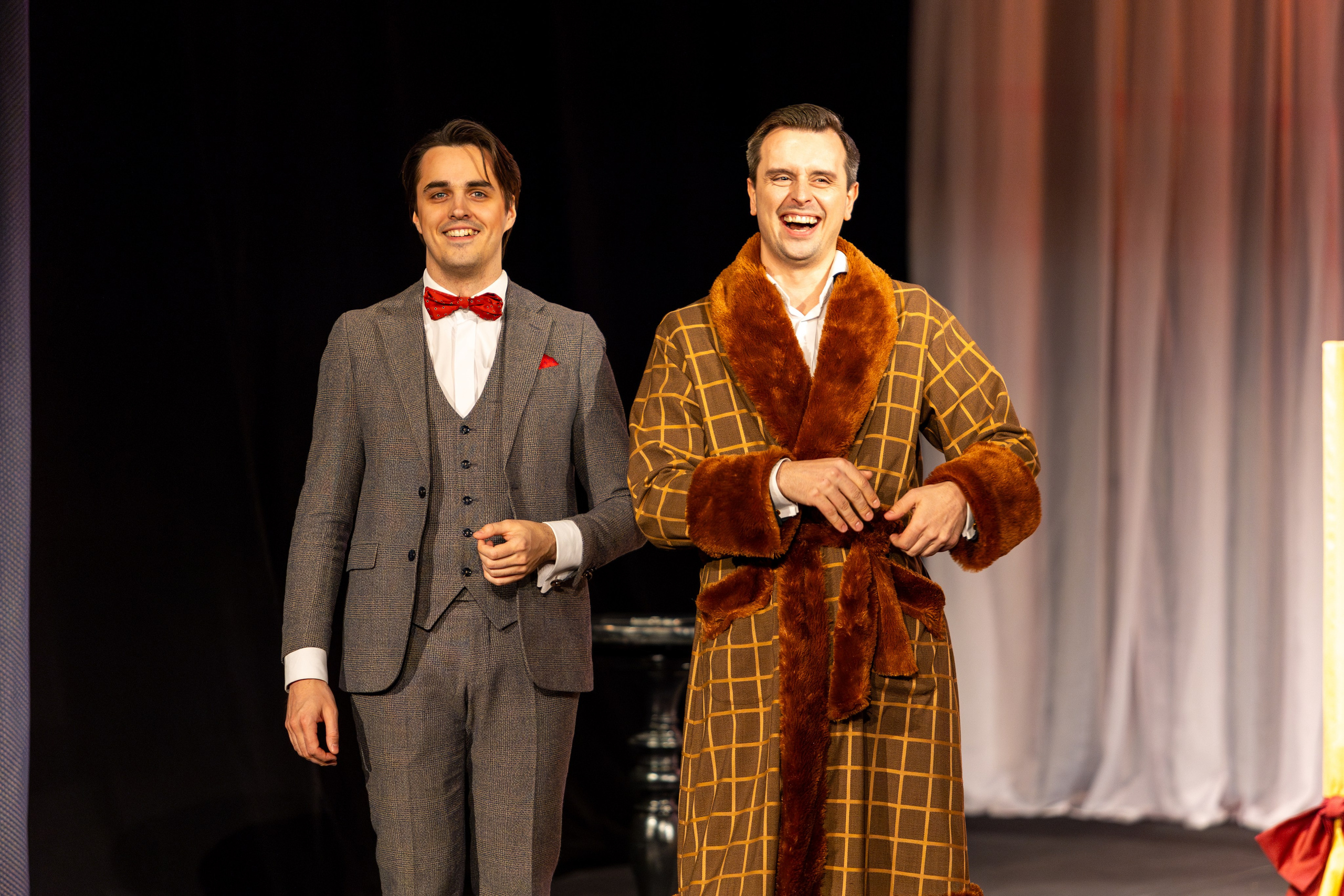 Новый театр «Как важно быть серьезным». Профессиональный интерьерный и репортажный фотограф Минск и РБ. Максим Орлов