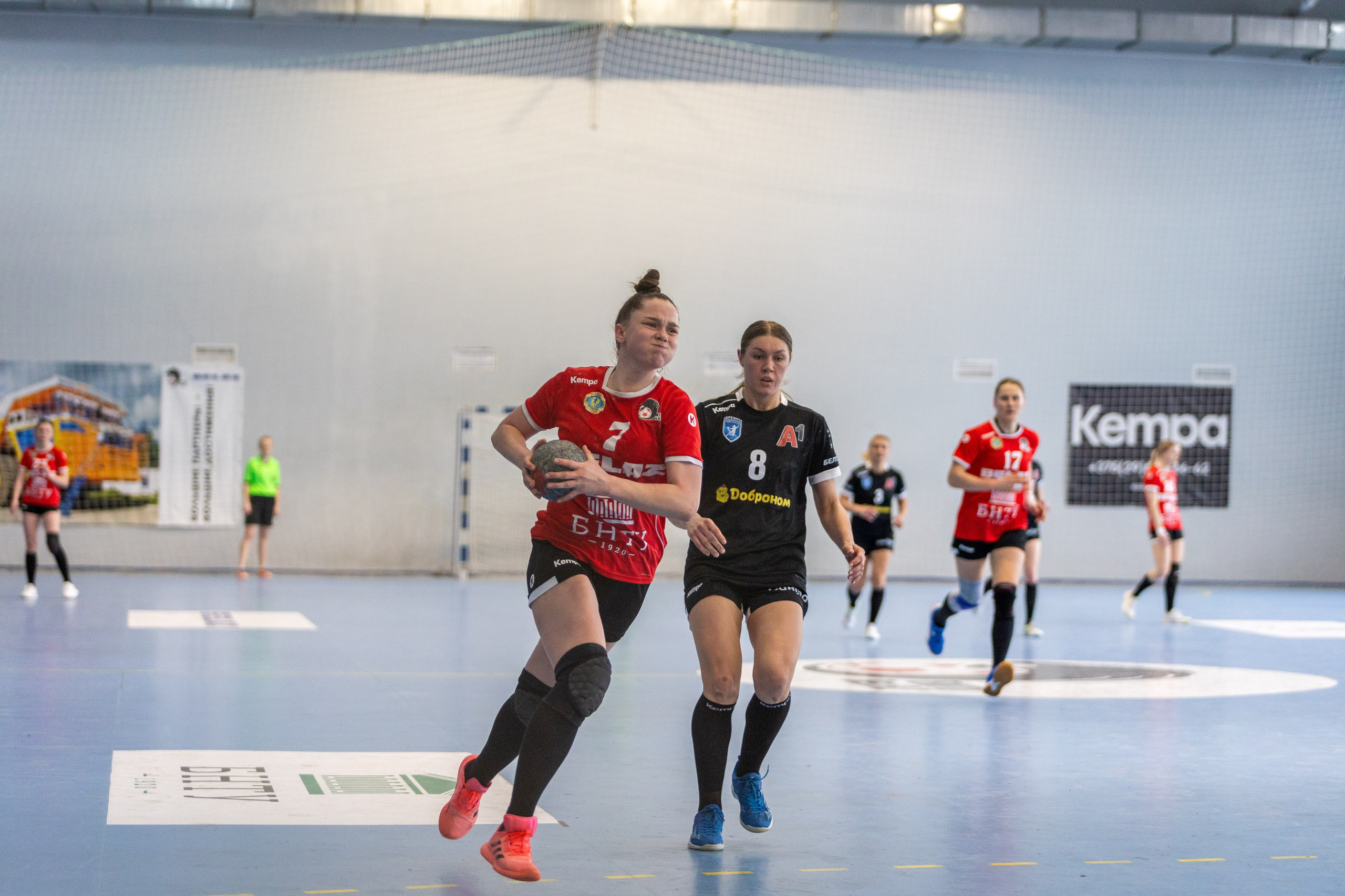 Гандбол. БНТУ — Березина. Профессиональный интерьерный и репортажный фотограф Минск и РБ. Максим Орлов