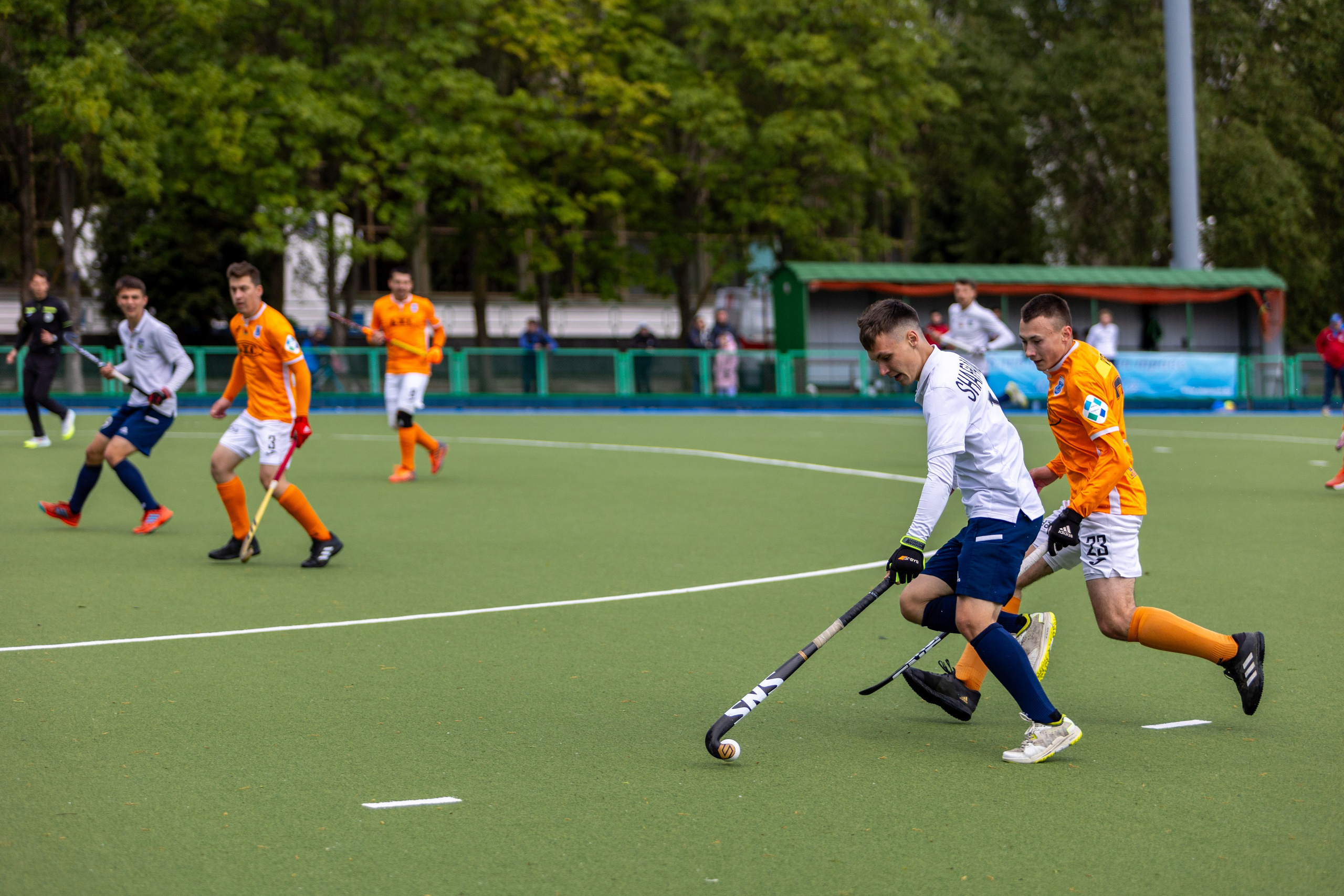 Хоккей на траве. ХК Минск — СК Строитель 11.05.2024. Профессиональный интерьерный и репортажный фотограф Минск и РБ. Максим Орлов