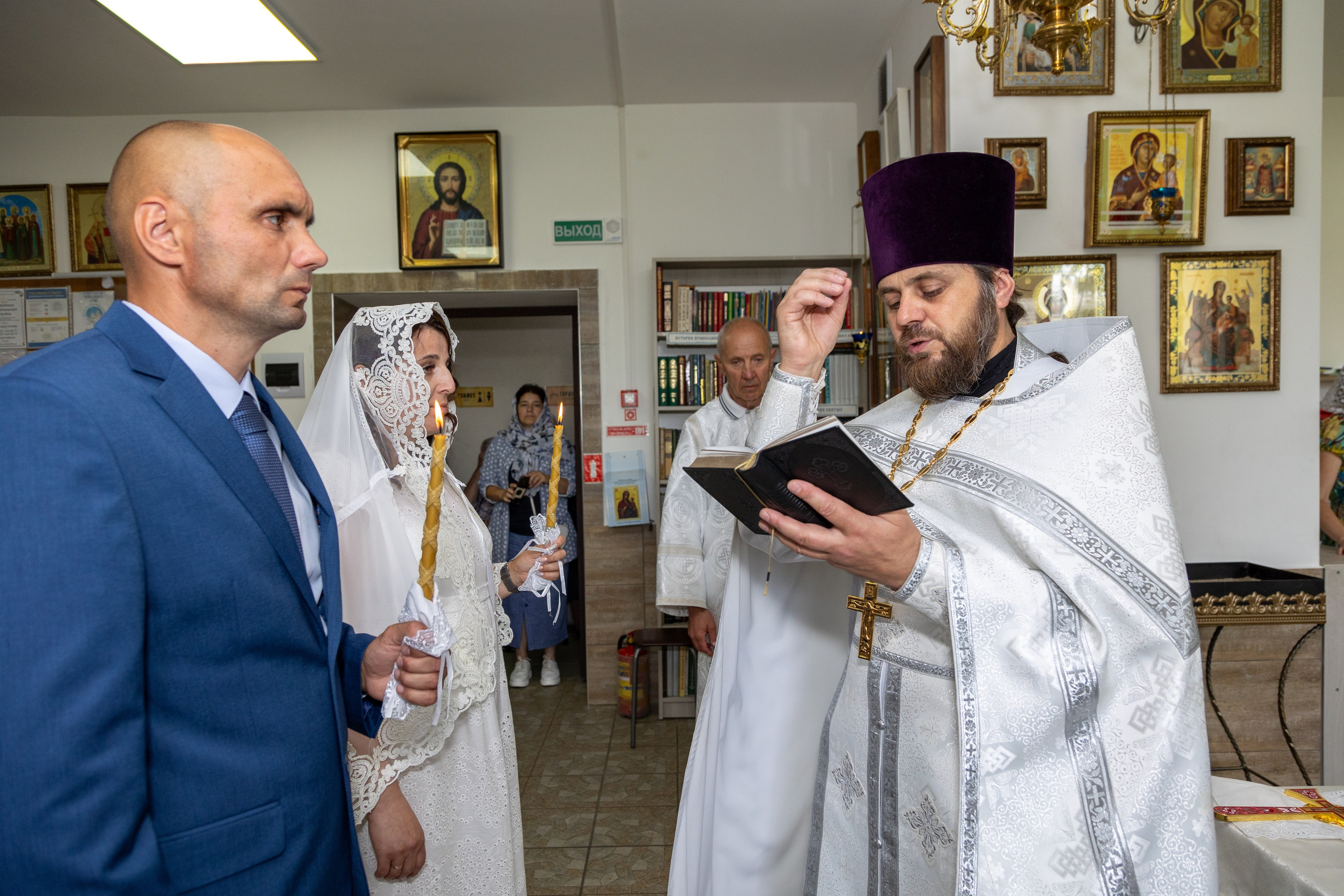 Венчание Михаила и Ольги. Профессиональный интерьерный и репортажный фотограф Минск и РБ. Максим Орлов