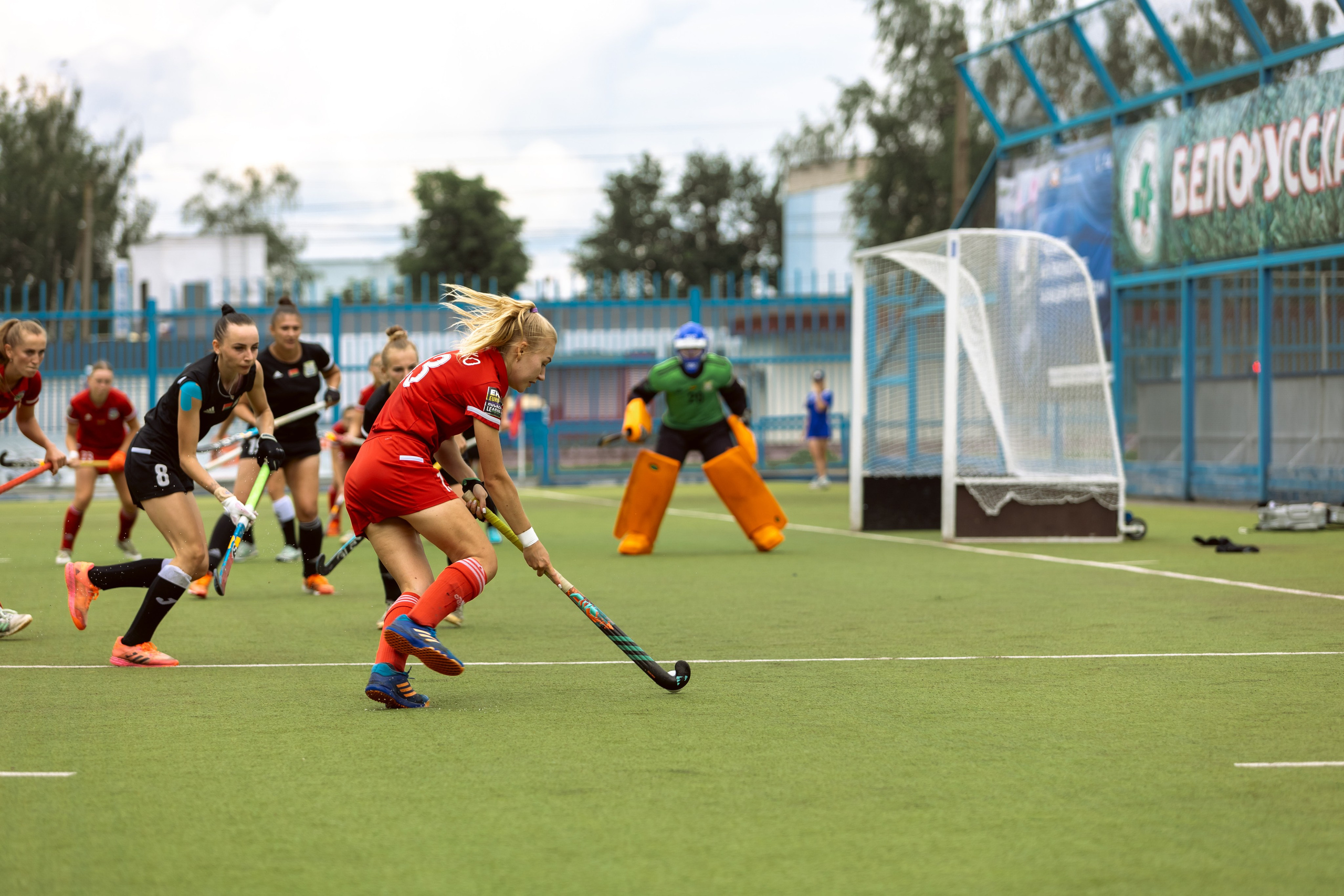 Хоккей на траве. Девушки. Минск — Виктория. 16.06.2024. Профессиональный интерьерный и репортажный фотограф Минск и РБ. Максим Орлов