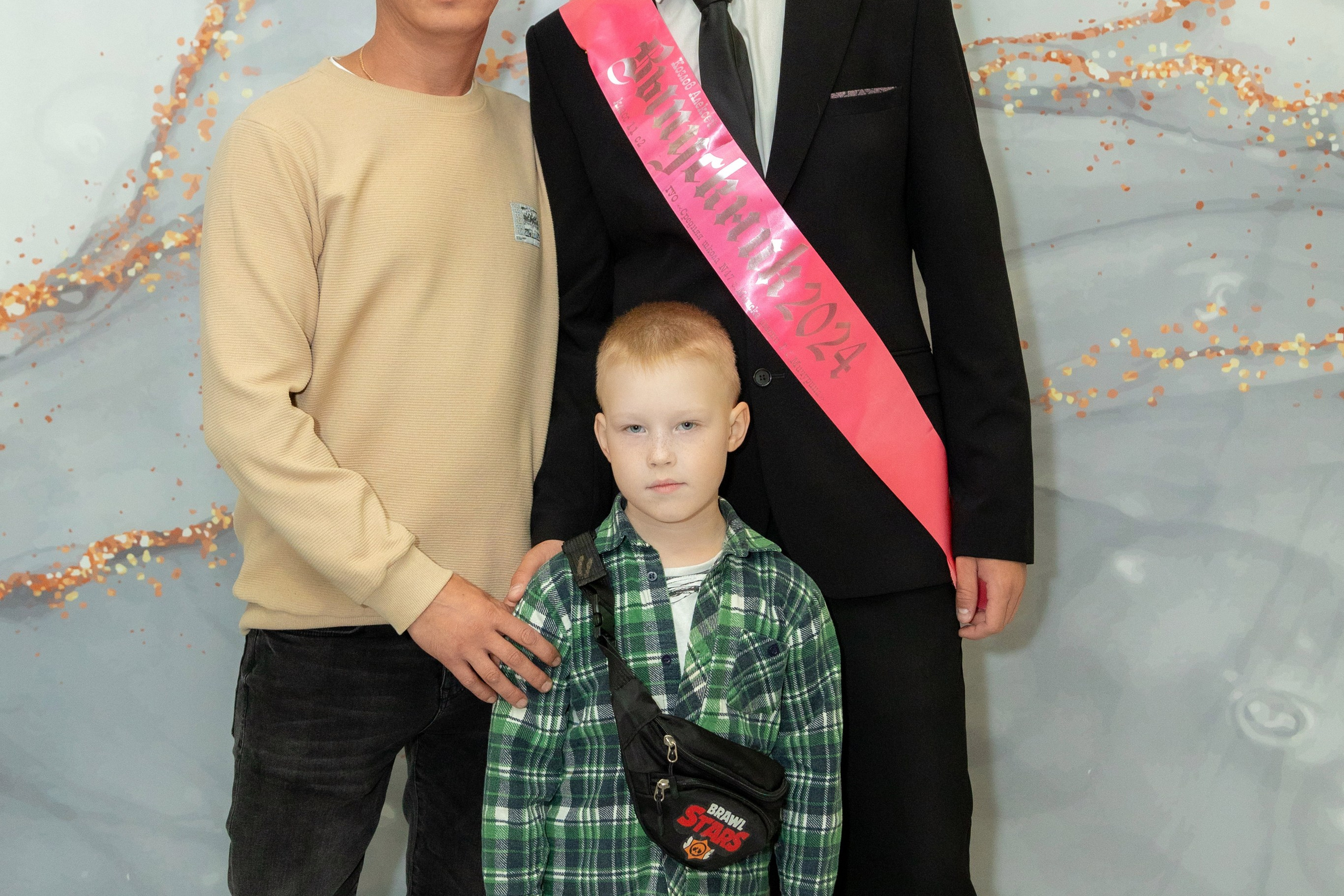 Вручение дипломов. 47 школа. Профессиональный интерьерный и репортажный фотограф Минск и РБ. Максим Орлов