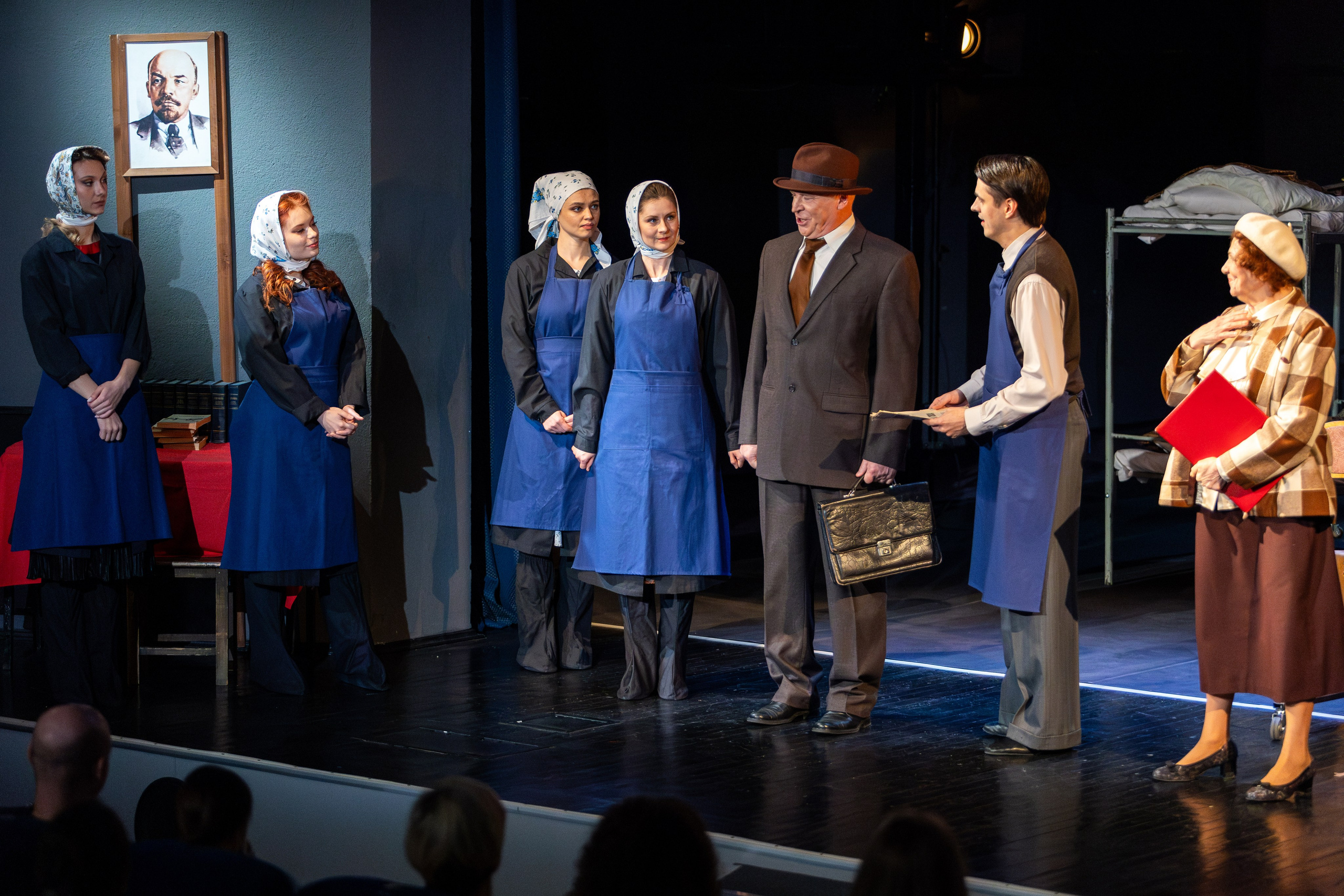 Новый театр «Фабричная девчонка». Профессиональный интерьерный и репортажный фотограф Минск и РБ. Максим Орлов