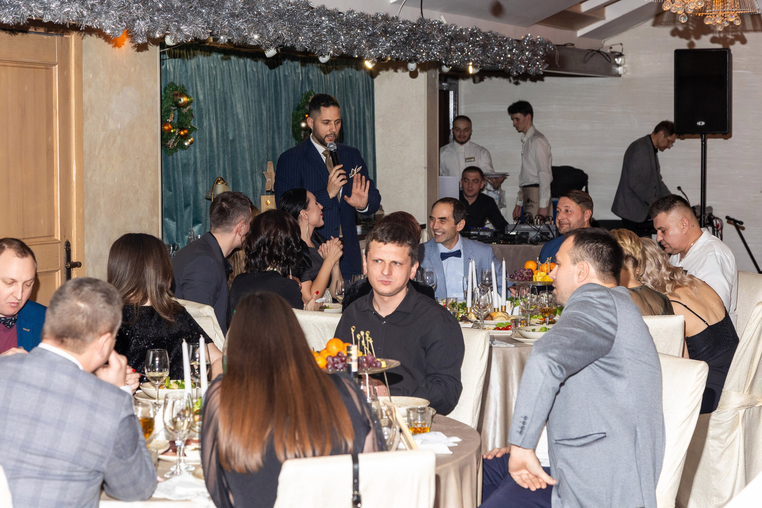 Новогодний корпоратив. Профессиональный интерьерный и репортажный фотограф Минск и РБ. Максим Орлов