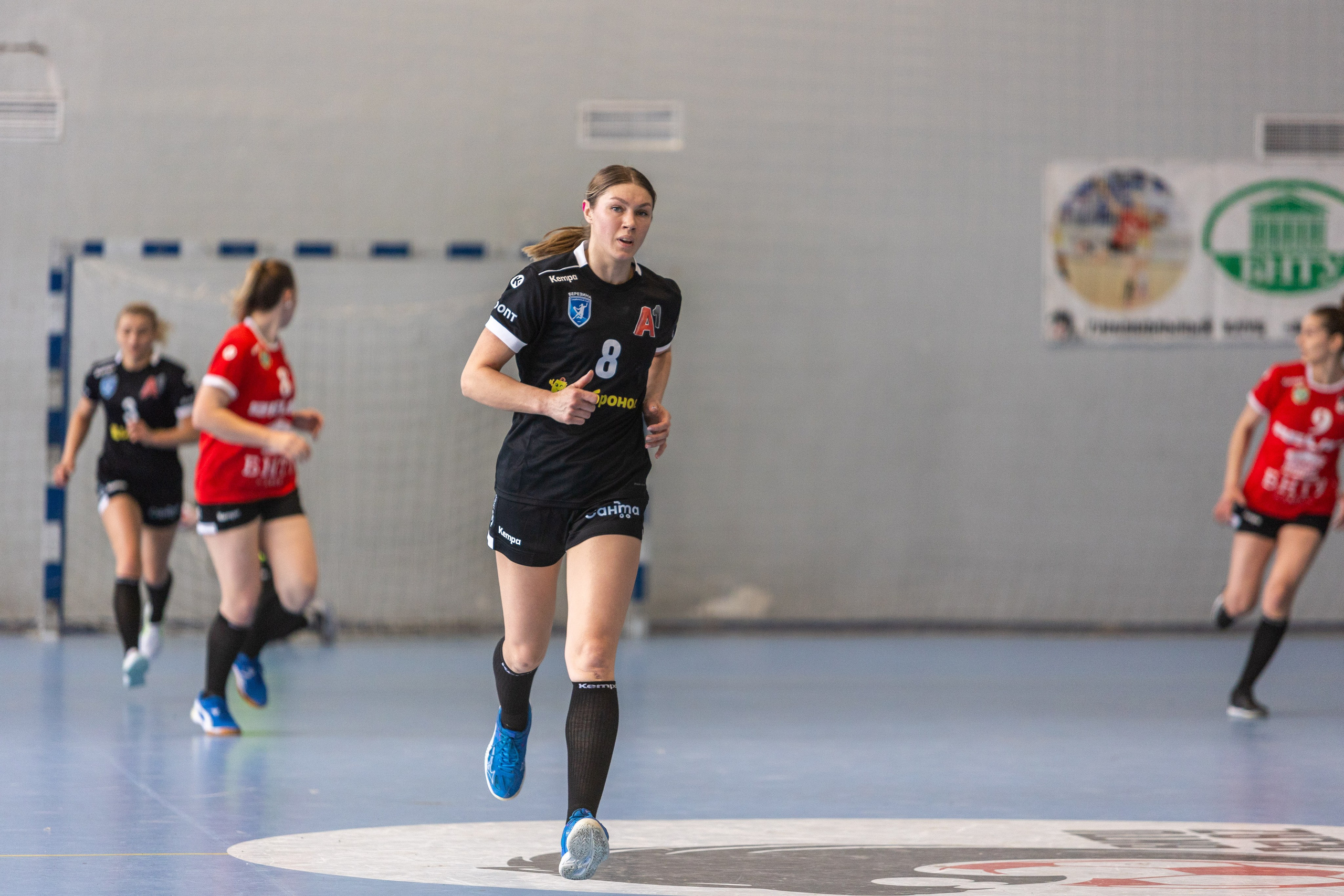 Гандбол. БНТУ — Березина. Профессиональный интерьерный и репортажный фотограф Минск и РБ. Максим Орлов