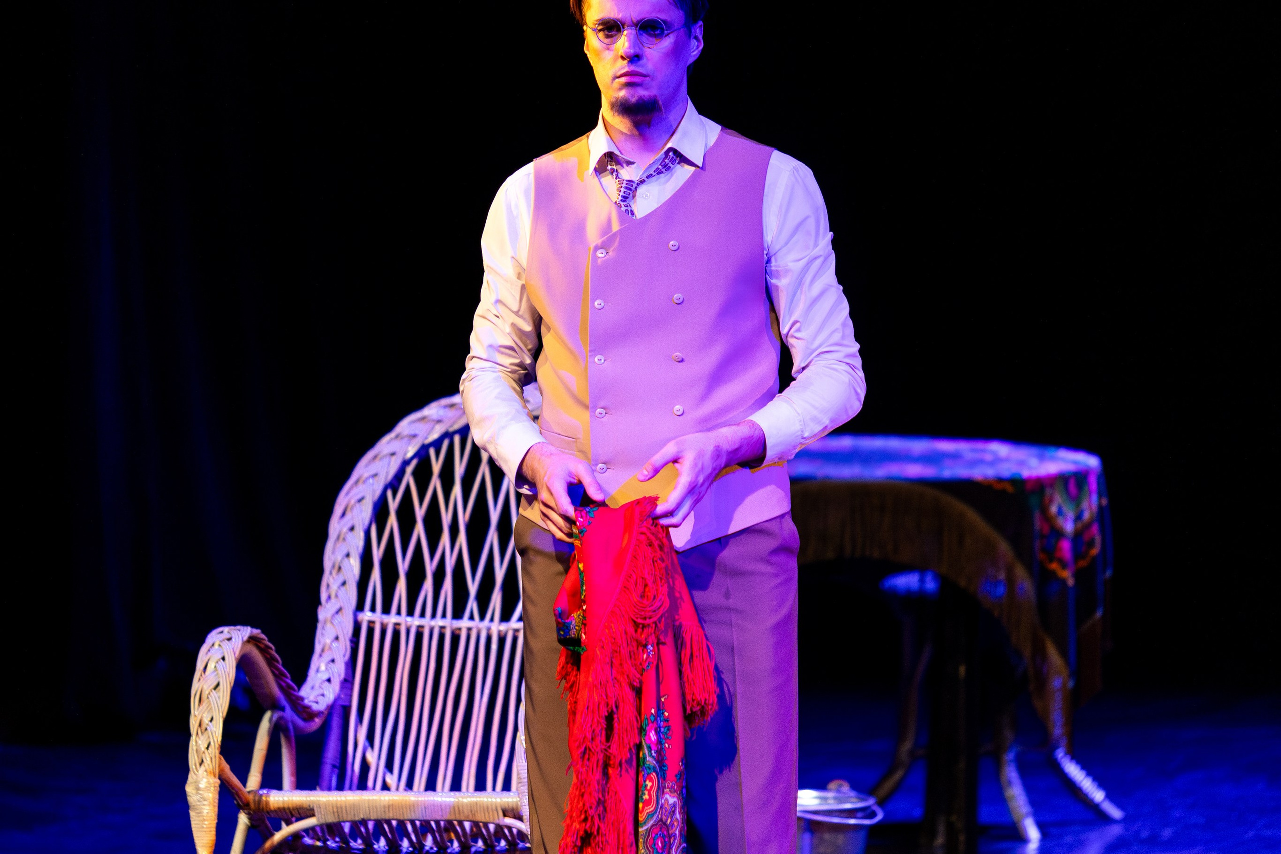 Новый театр «Я вещь». Профессиональный интерьерный и репортажный фотограф Минск и РБ. Максим Орлов