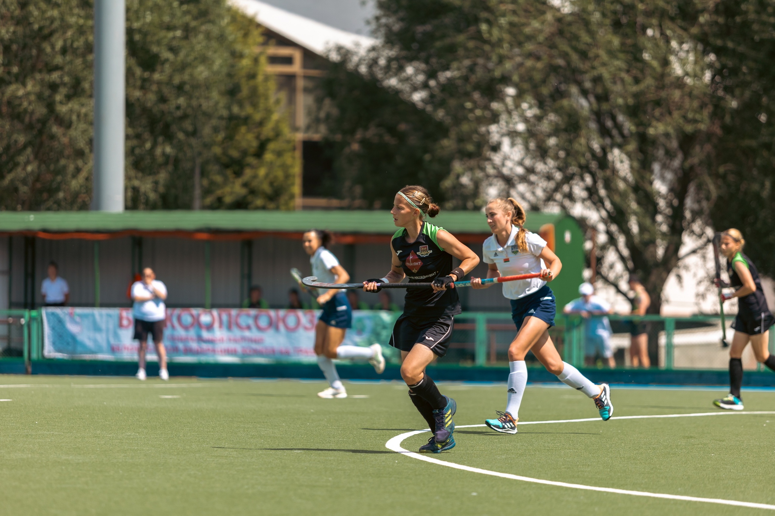 Хоккей на траве. Девушки. Минск — Текстильщик 29.052024. Профессиональный интерьерный и репортажный фотограф Минск и РБ. Максим Орлов