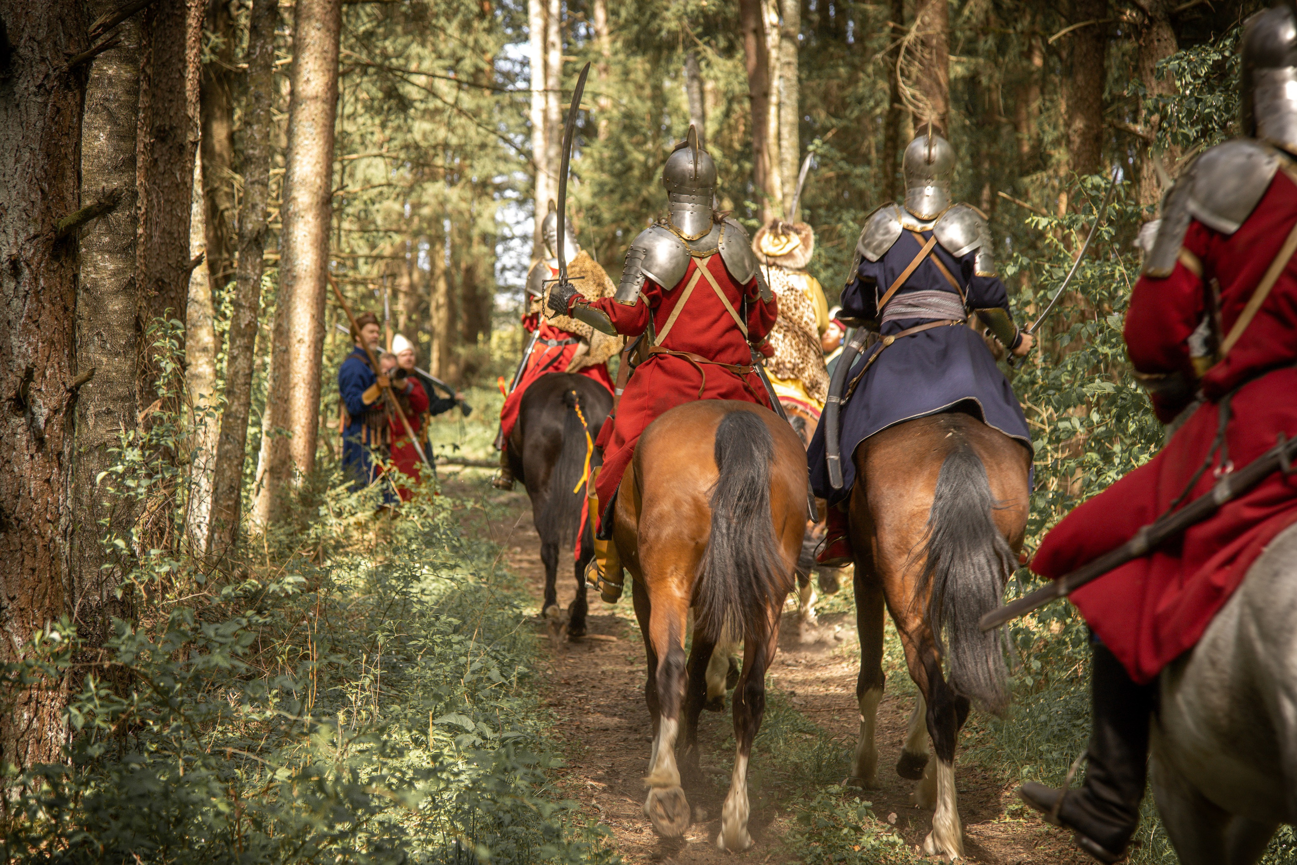 Золотая шпора. Огнем и мечем. День второй. Вылазка в лес. Штурм фортеции. Княжеский пир. Профессиональный интерьерный и репортажный фотограф Минск и РБ. Максим Орлов