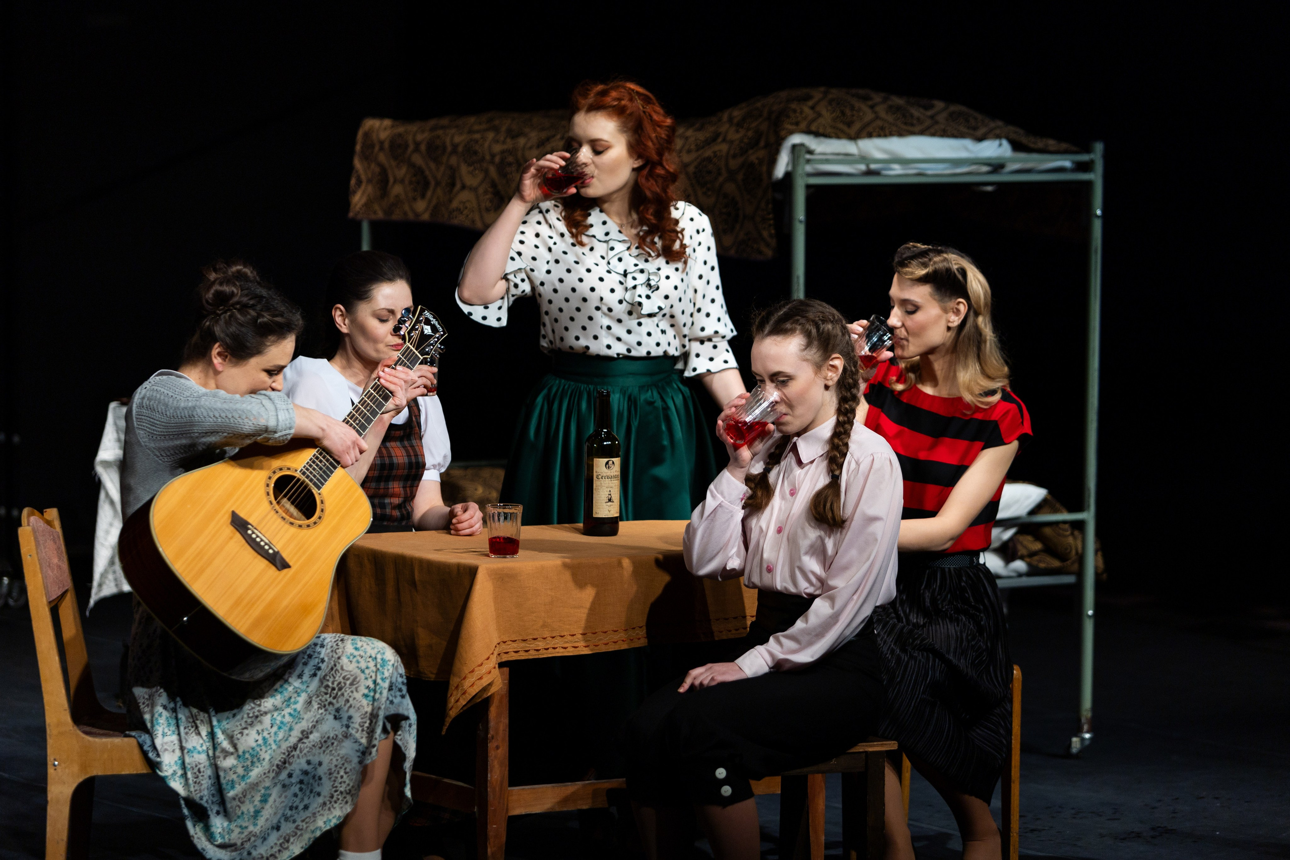 Новый театр «Фабричная девчонка». Профессиональный интерьерный и репортажный фотограф Минск и РБ. Максим Орлов