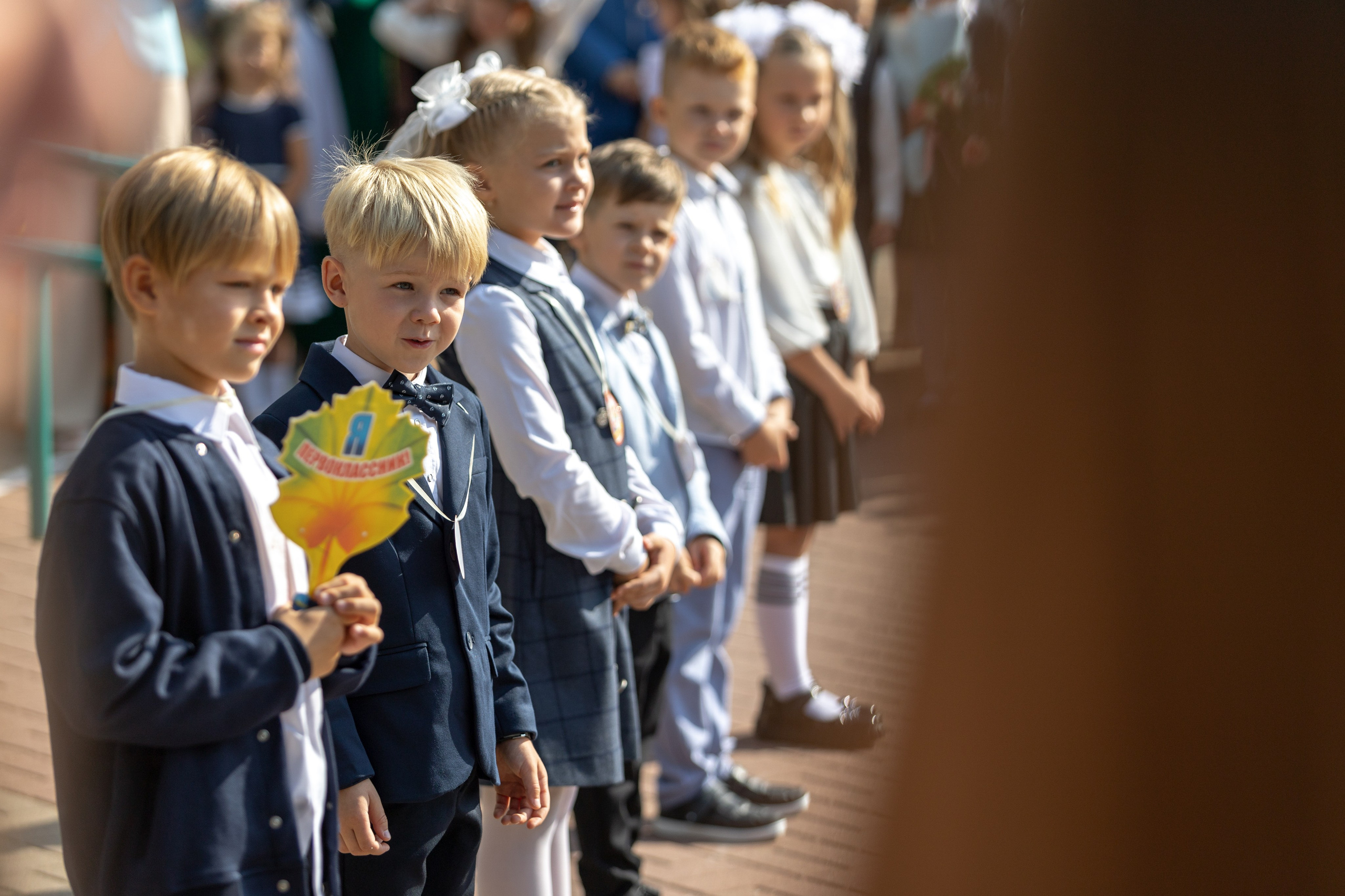 Линейка 1 сентября 2023 г. Профессиональный интерьерный и репортажный фотограф Минск и РБ. Максим Орлов