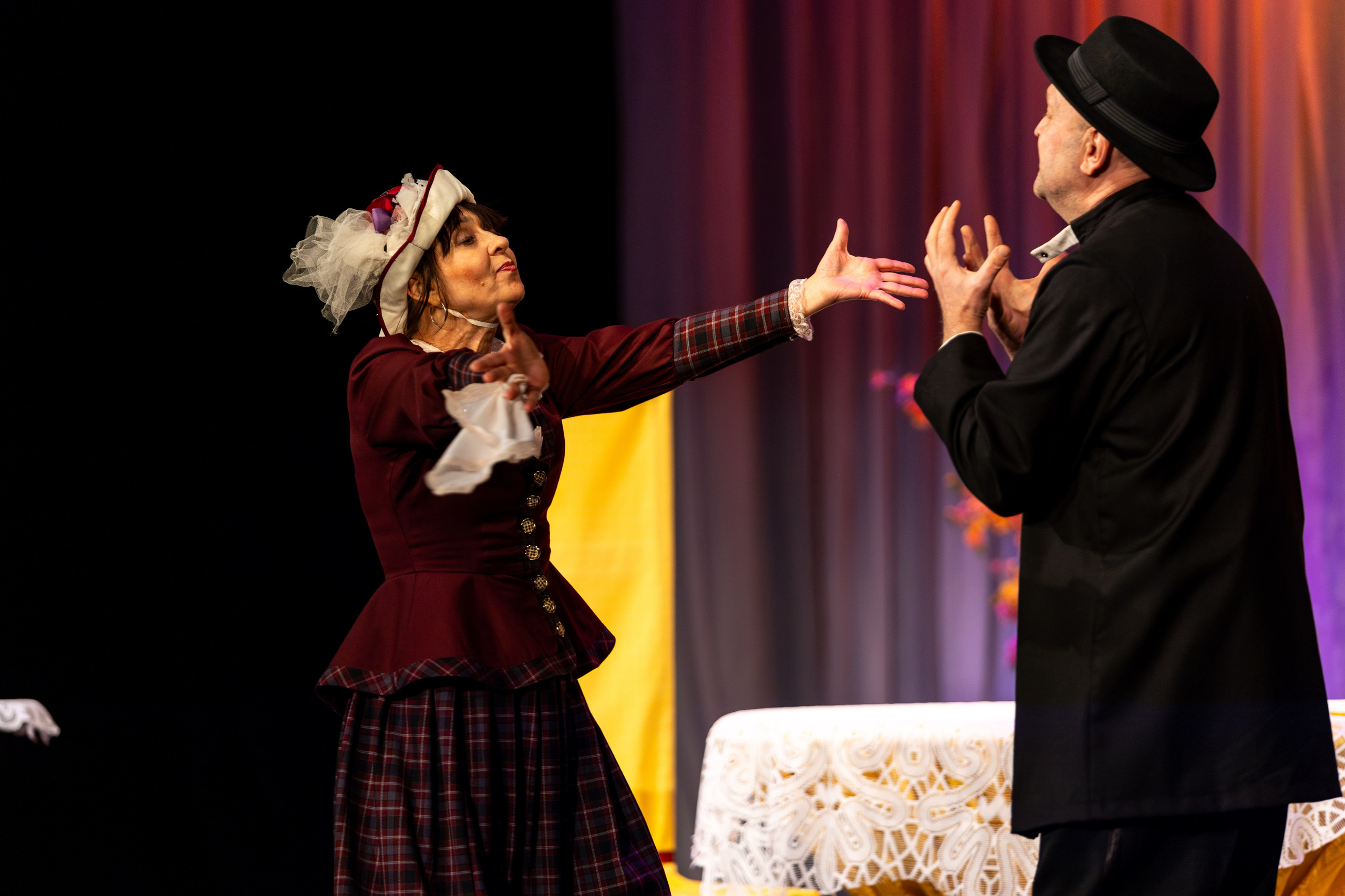 Новый театр «Как важно быть серьезным». Профессиональный интерьерный и репортажный фотограф Минск и РБ. Максим Орлов