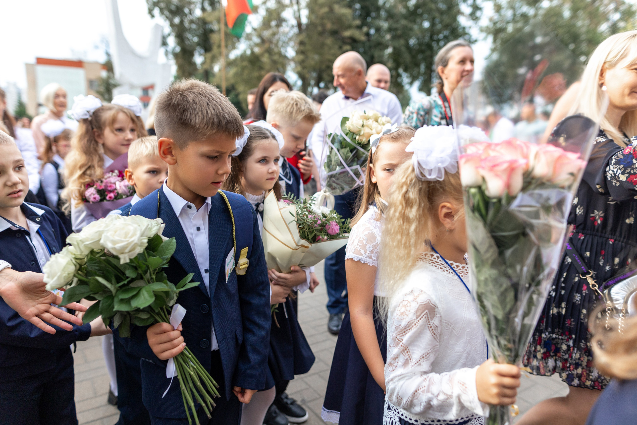 Линейка 1-го сентября. Профессиональный интерьерный и репортажный фотограф Минск и РБ. Максим Орлов