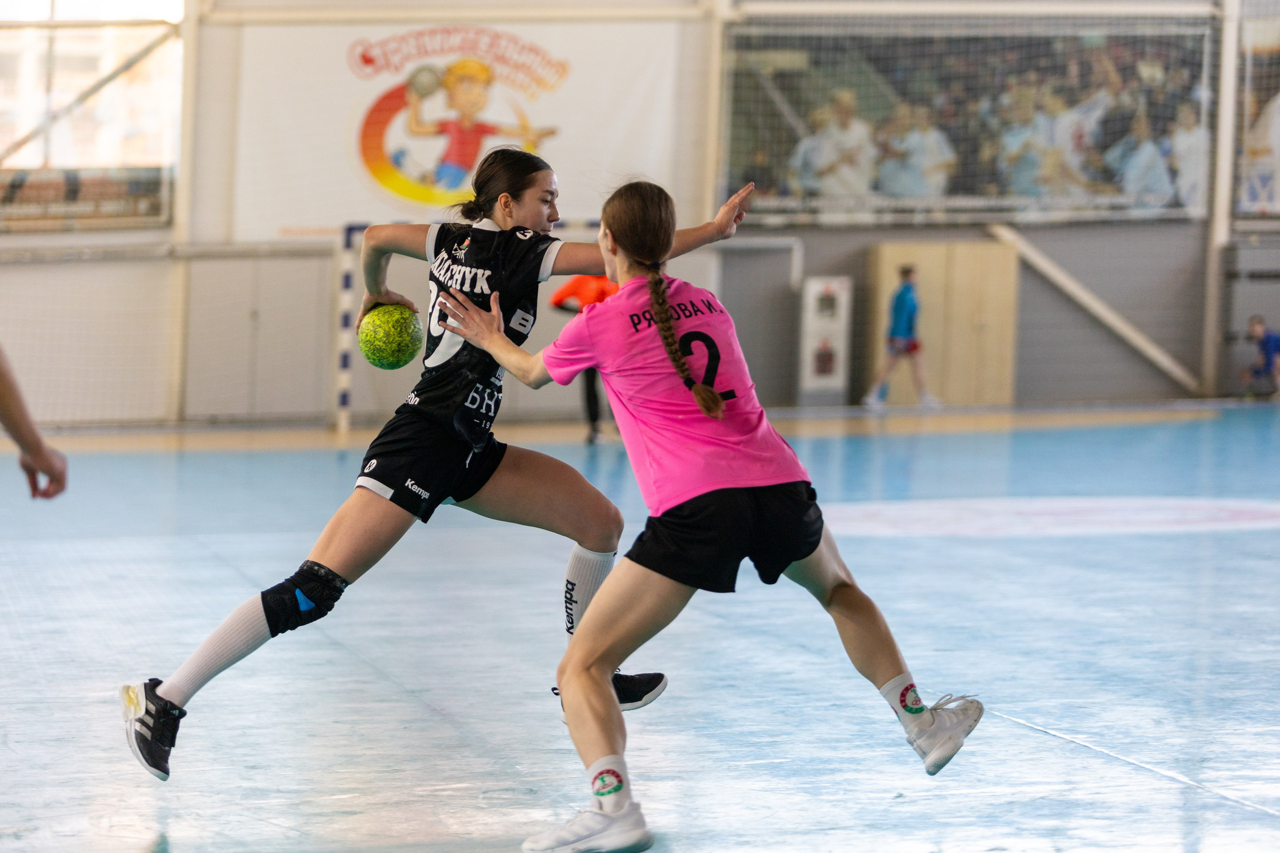 Женский гандбол. Лучшие кадры. БНТУ — Звезда. 08.02.2025. Профессиональный интерьерный и репортажный фотограф Минск и РБ. Максим Орлов